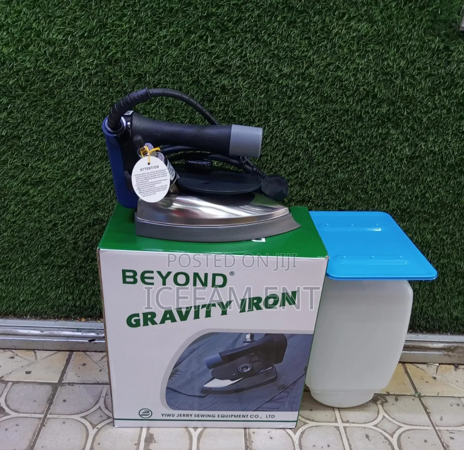 Gravity Steam Iron Box