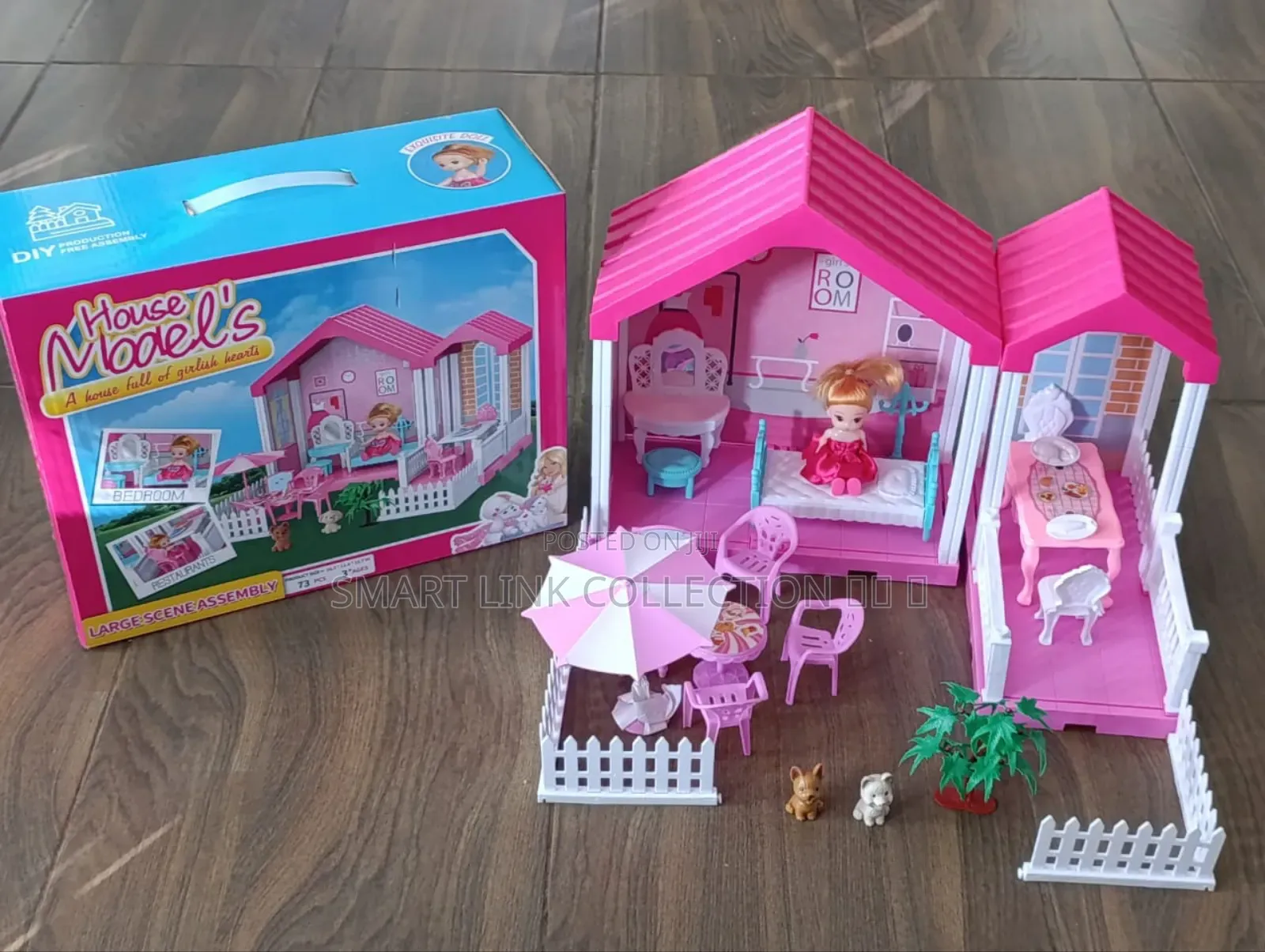🔴Snow Princess Doll House.
73 Pcs.