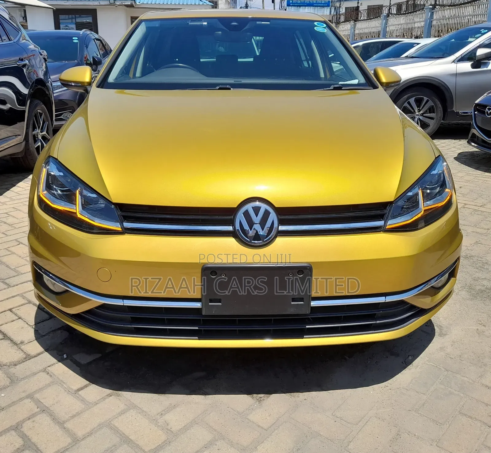 Volkswagen Golf 2018 Gold