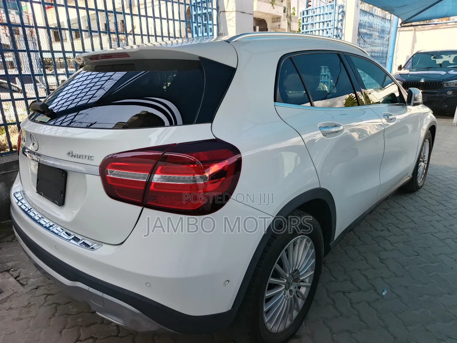 Mercedes-Benz GLA-Class 2019 White