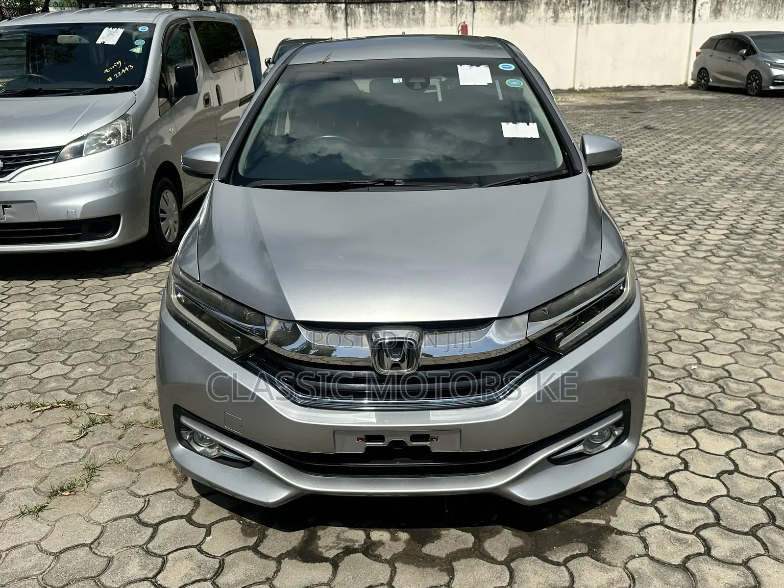 Honda Fit Shuttle 1.5 Hybrid 2WD 2018 Silver