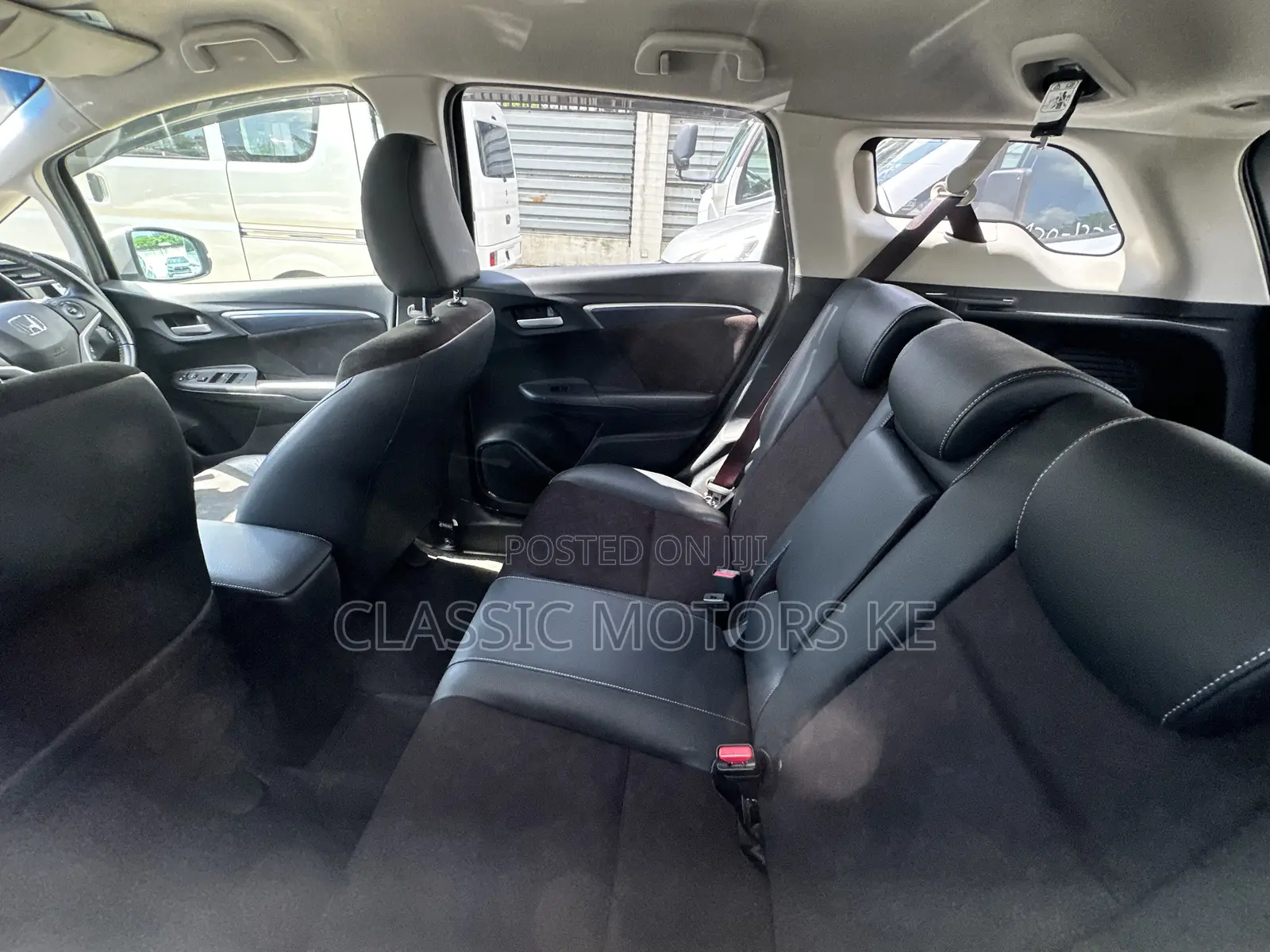 Honda Fit Shuttle 1.5 Hybrid 2WD 2018 Silver