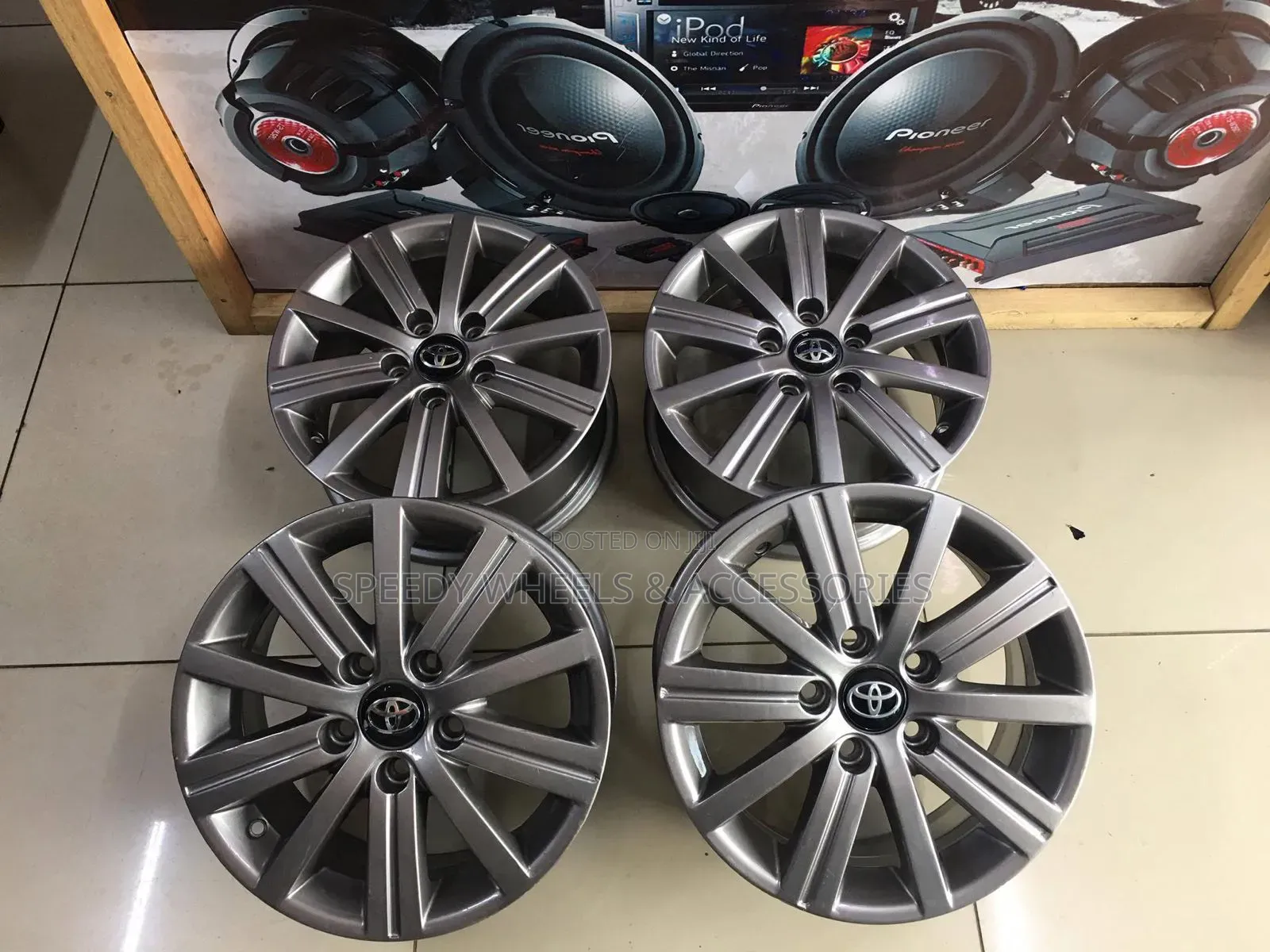 Size 15 Rims /Noah/ Avensis/ Rav 4/ Serena