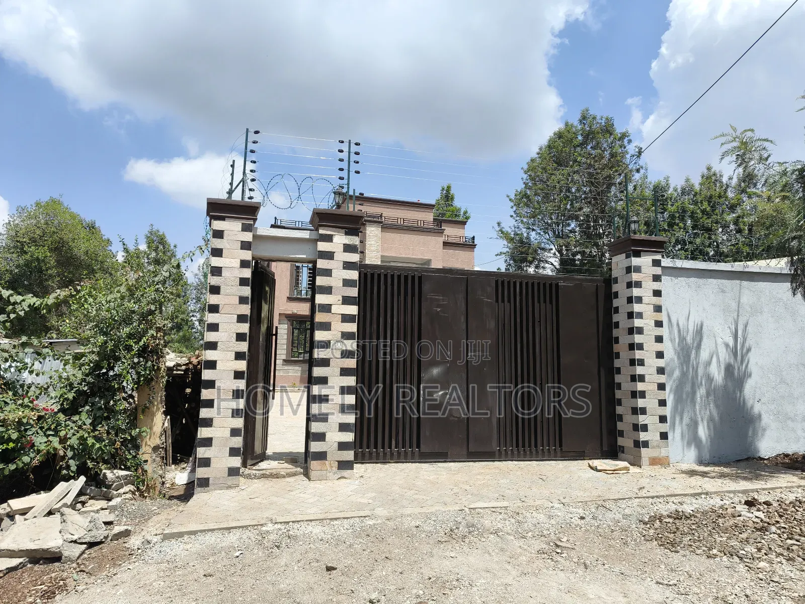 5bdrm Maisonette in Kibiku, Ngong for sale