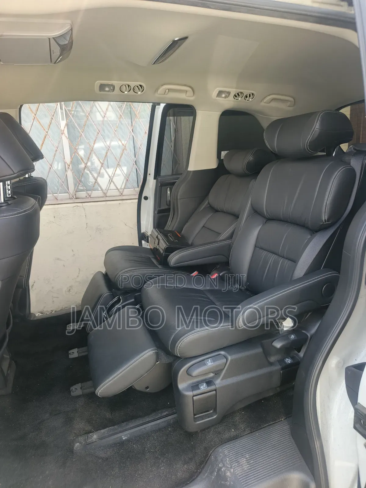Honda Odyssey 2.0 Hybrid (7 seater) 2019 White