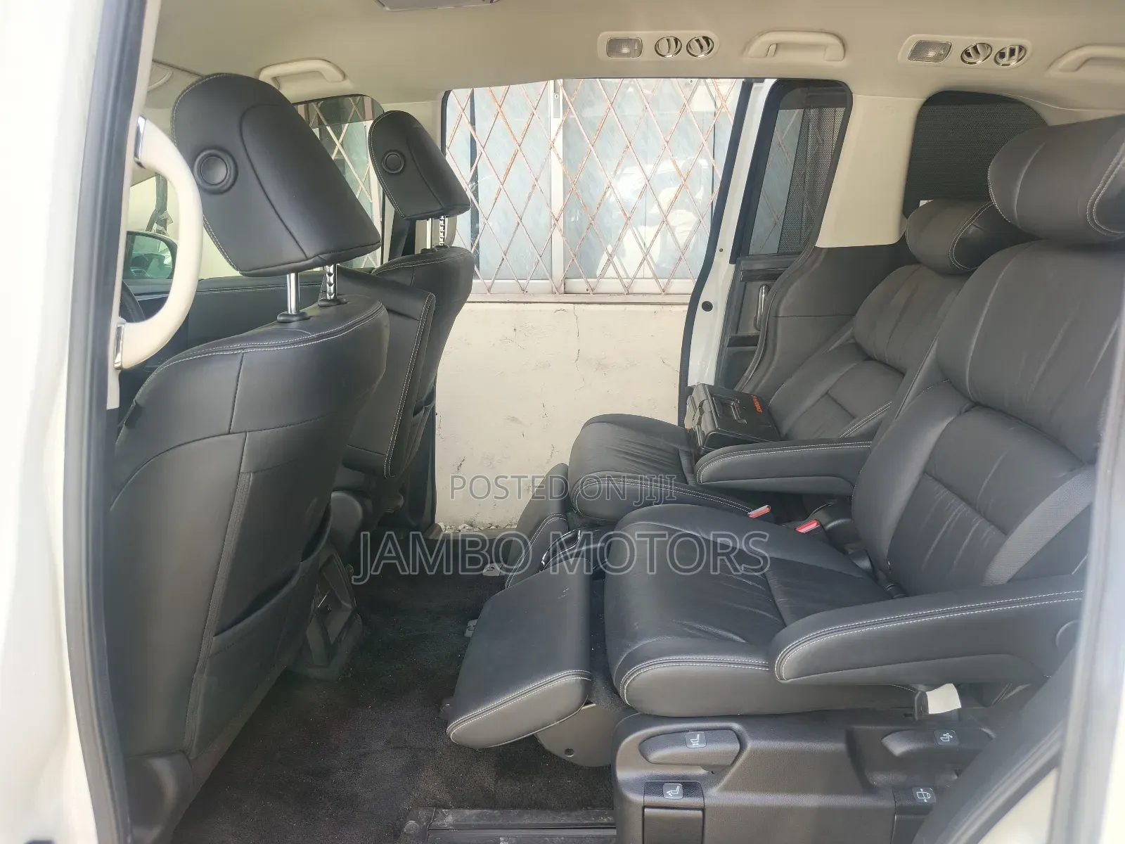 Honda Odyssey 2.0 Hybrid (7 seater) 2019 White
