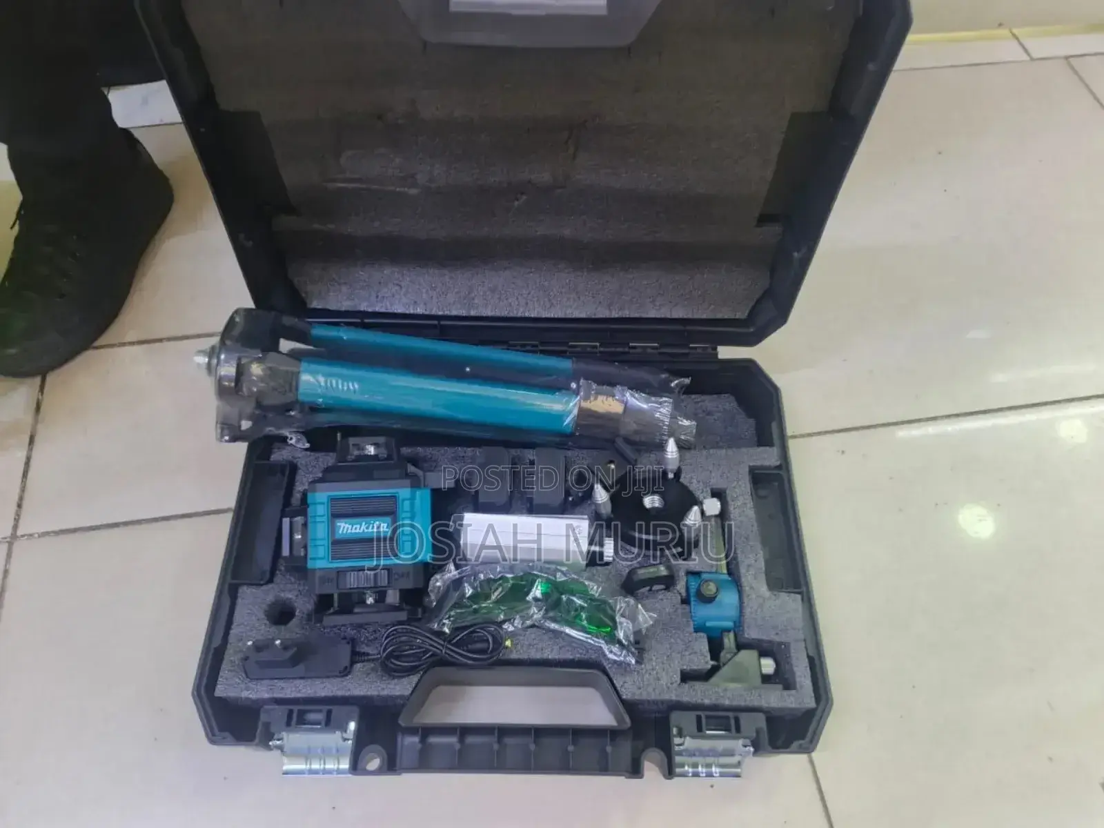 Makita Laser Level With Stand