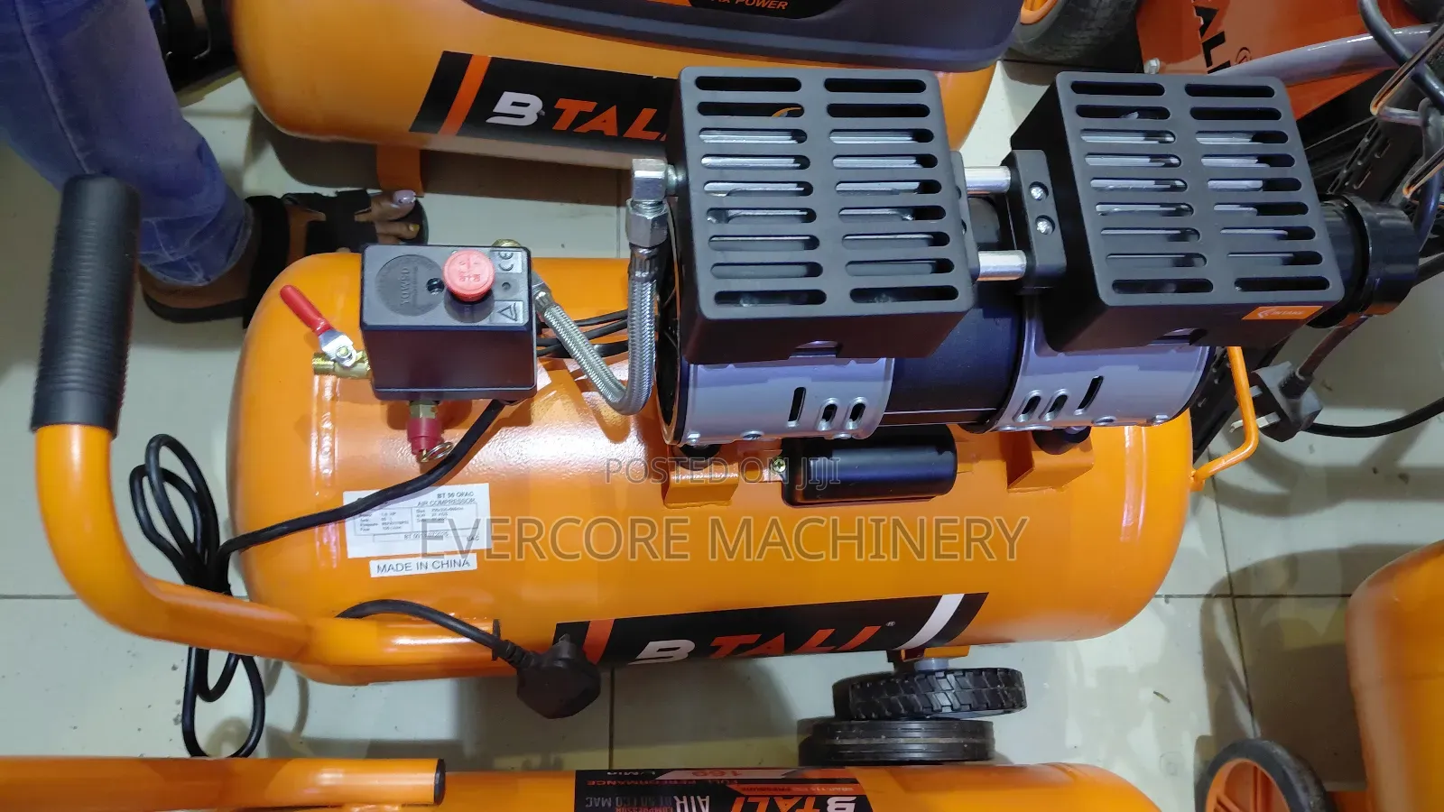 Heavy Duty 50litres Silent Air Compressor Machine.