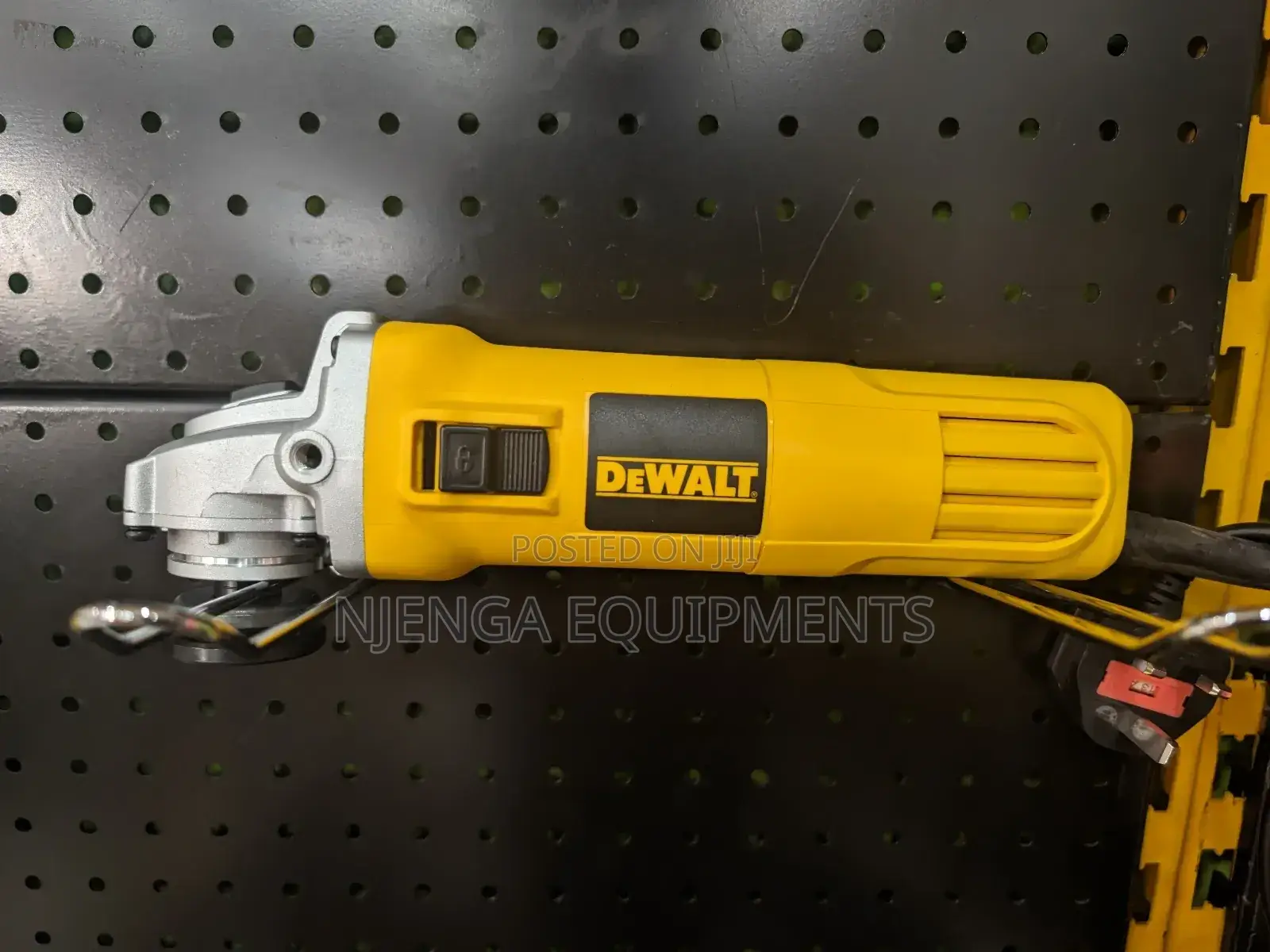 Dewalt Dwe4010t-B5 Angle Grinder