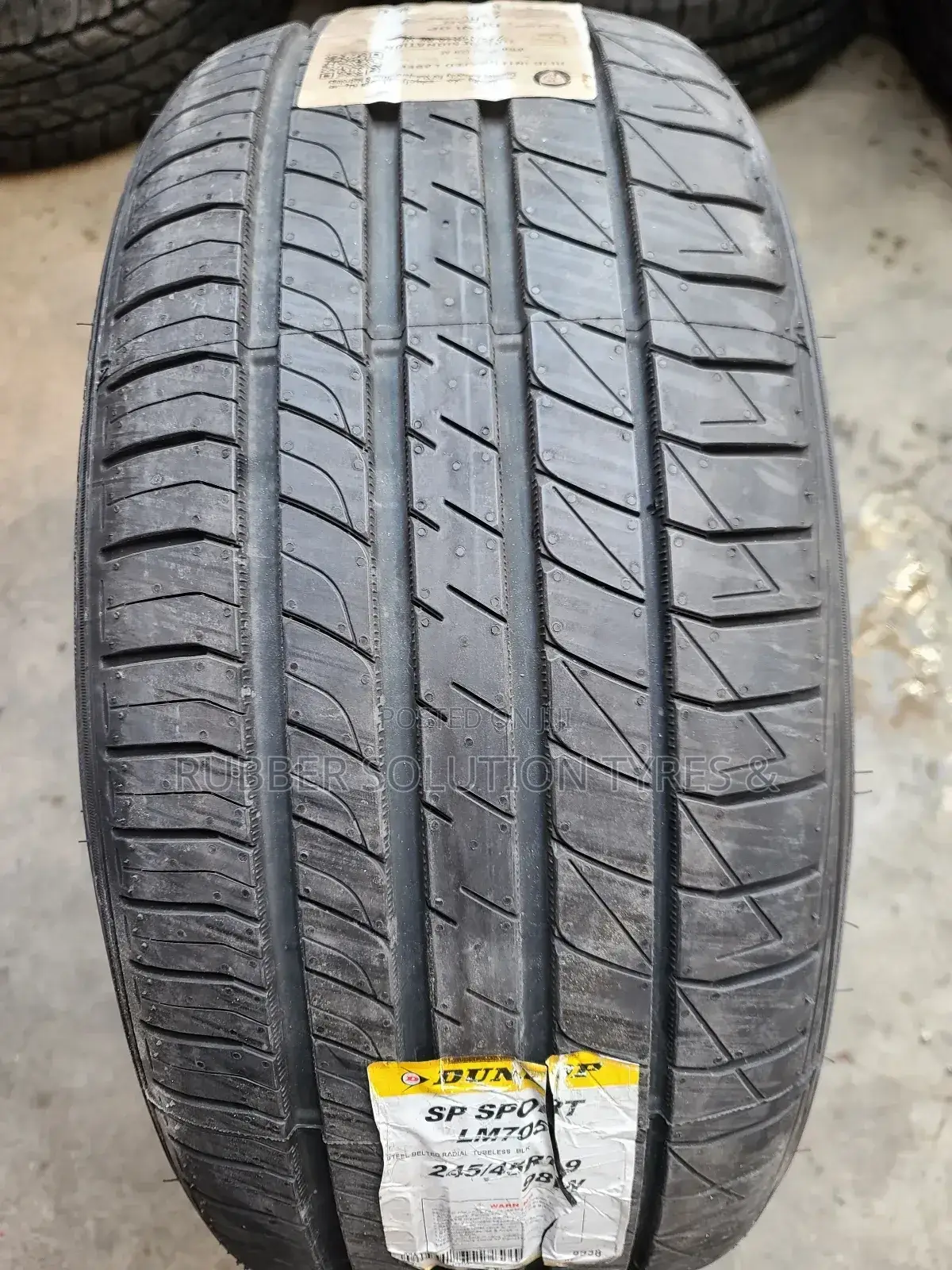 245 /45 R19 Dunlop Tyres SP SPORT Made in Japan