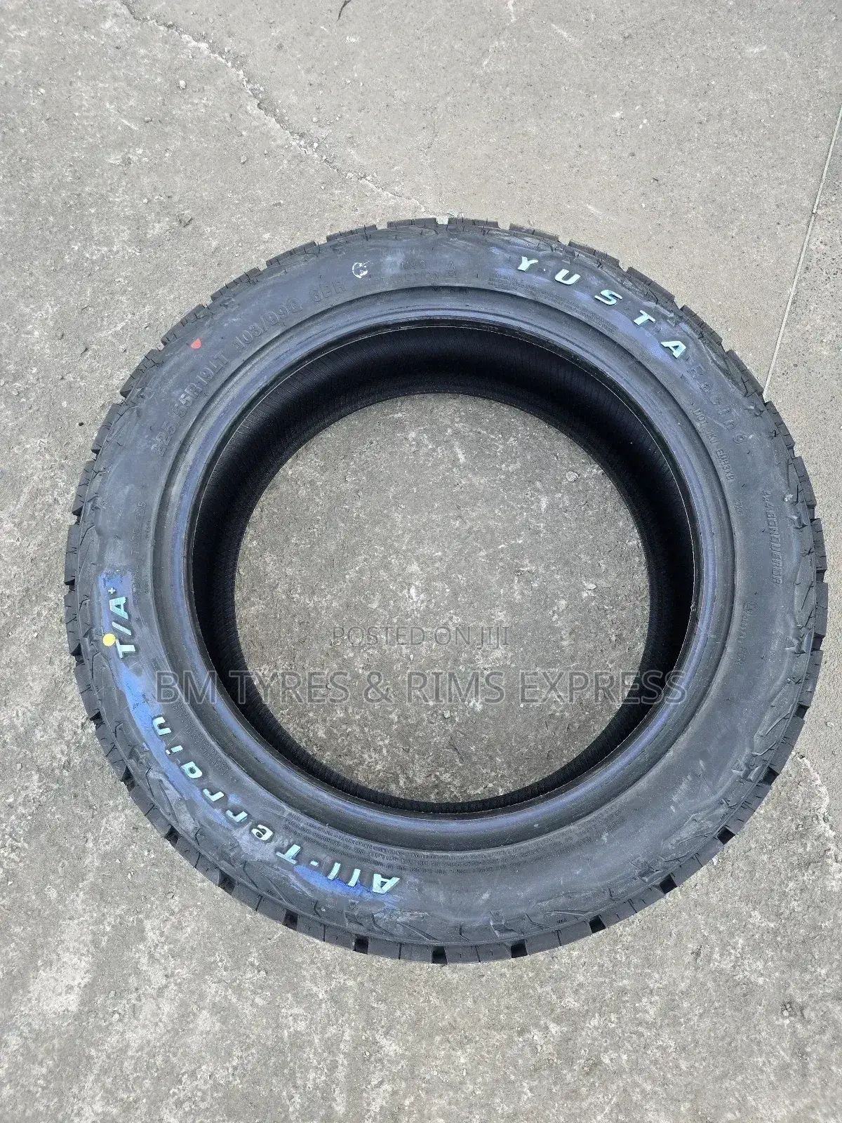 225 /55 R19 Yusta Tyres.(All Terrein).
