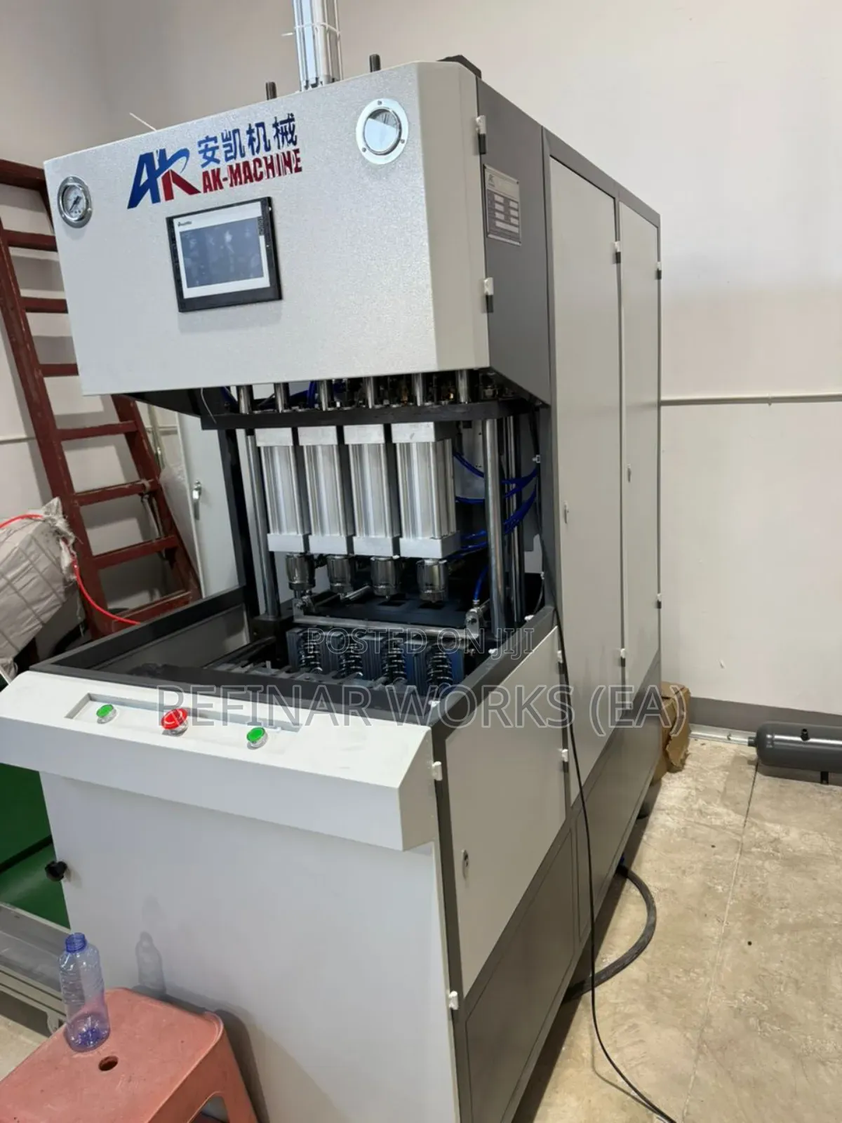 Industrial 4 Cavity Pet Blow Moulding Machine | 500ml–2l Bottles