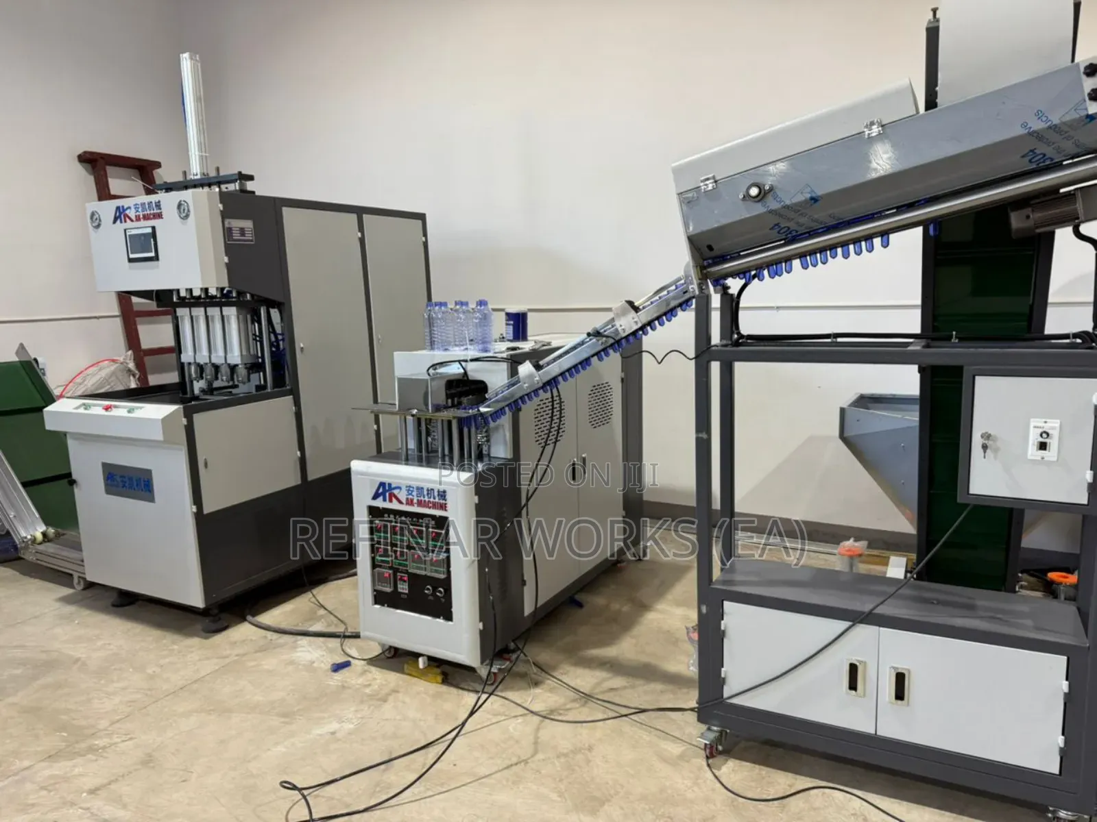 Industrial 4 Cavity Pet Blow Moulding Machine | 500ml–2l Bottles