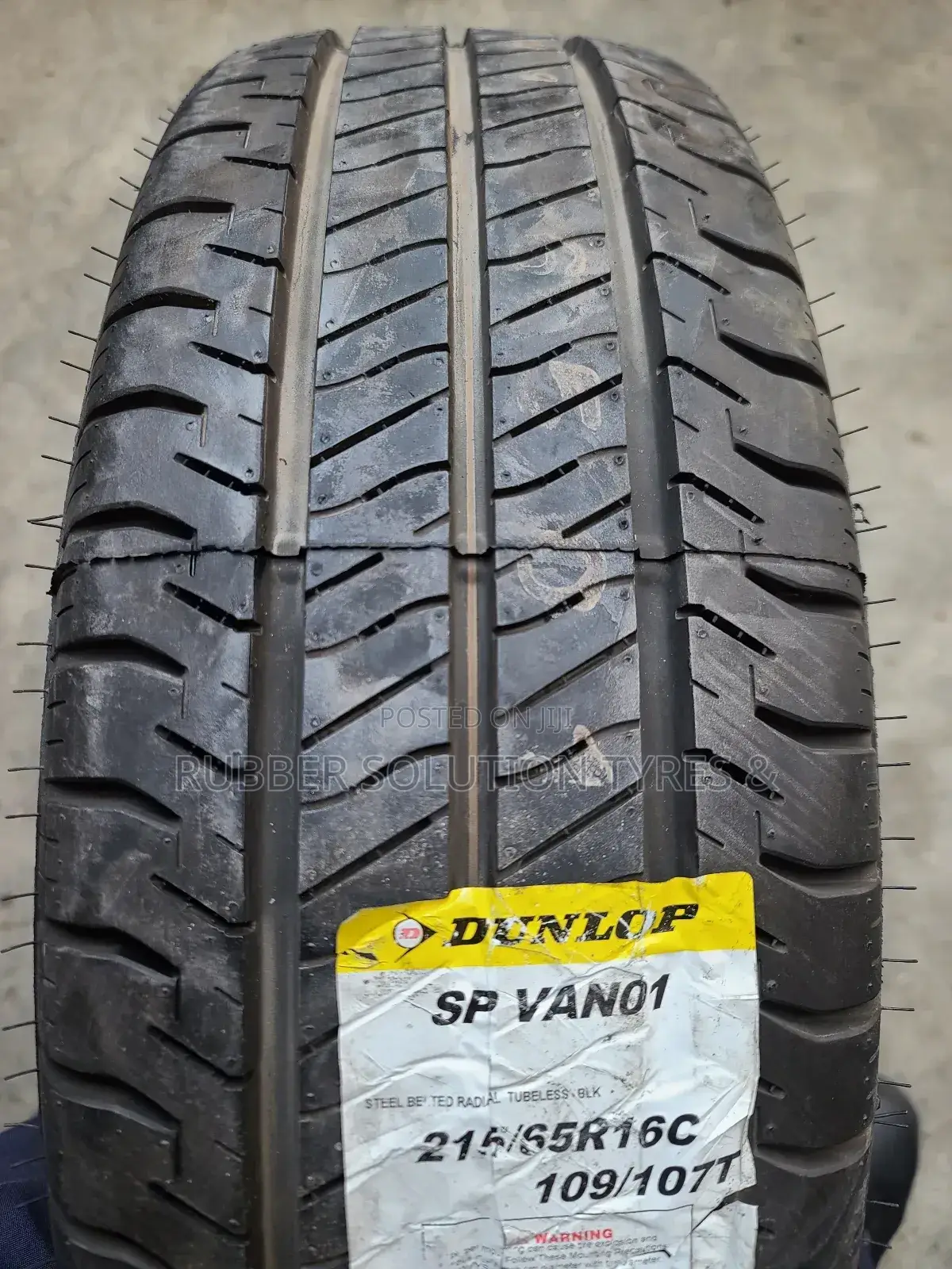 215/65r16 C Dunlop Tyres Sp Van01 [Made in Japan ]