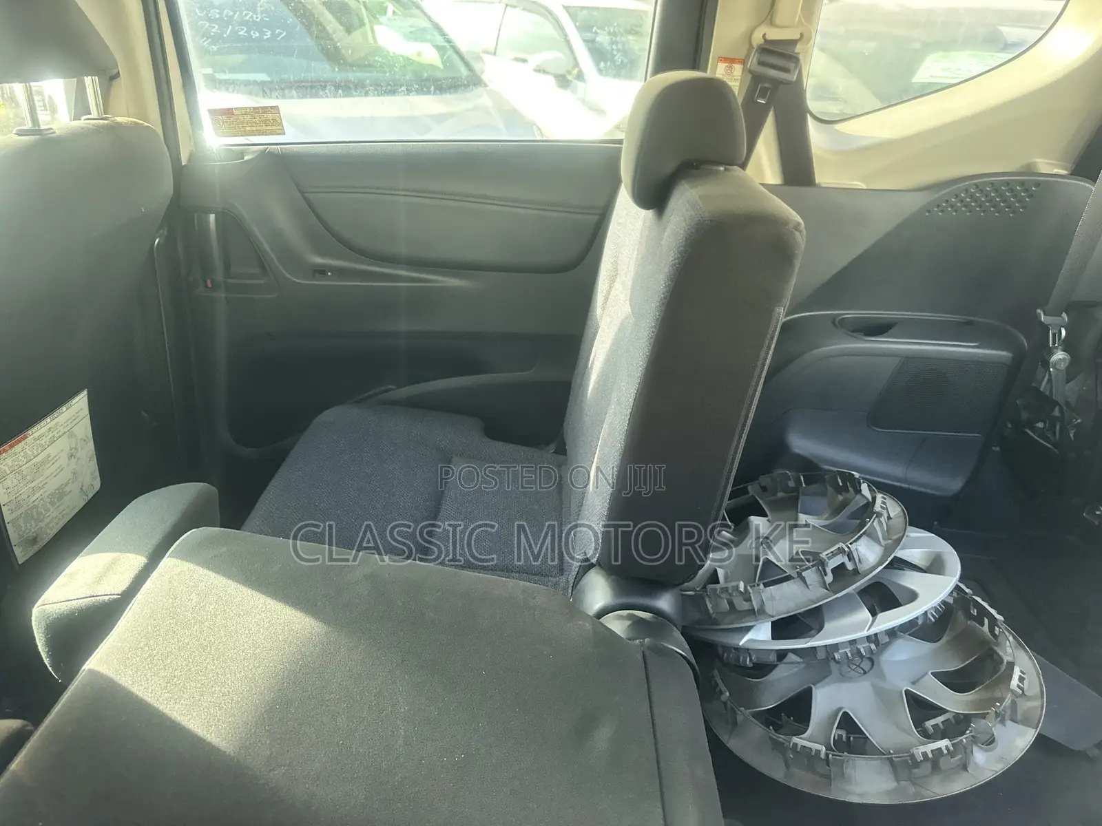 Toyota Sienta 1.5 Hybrid FWD 2019 White