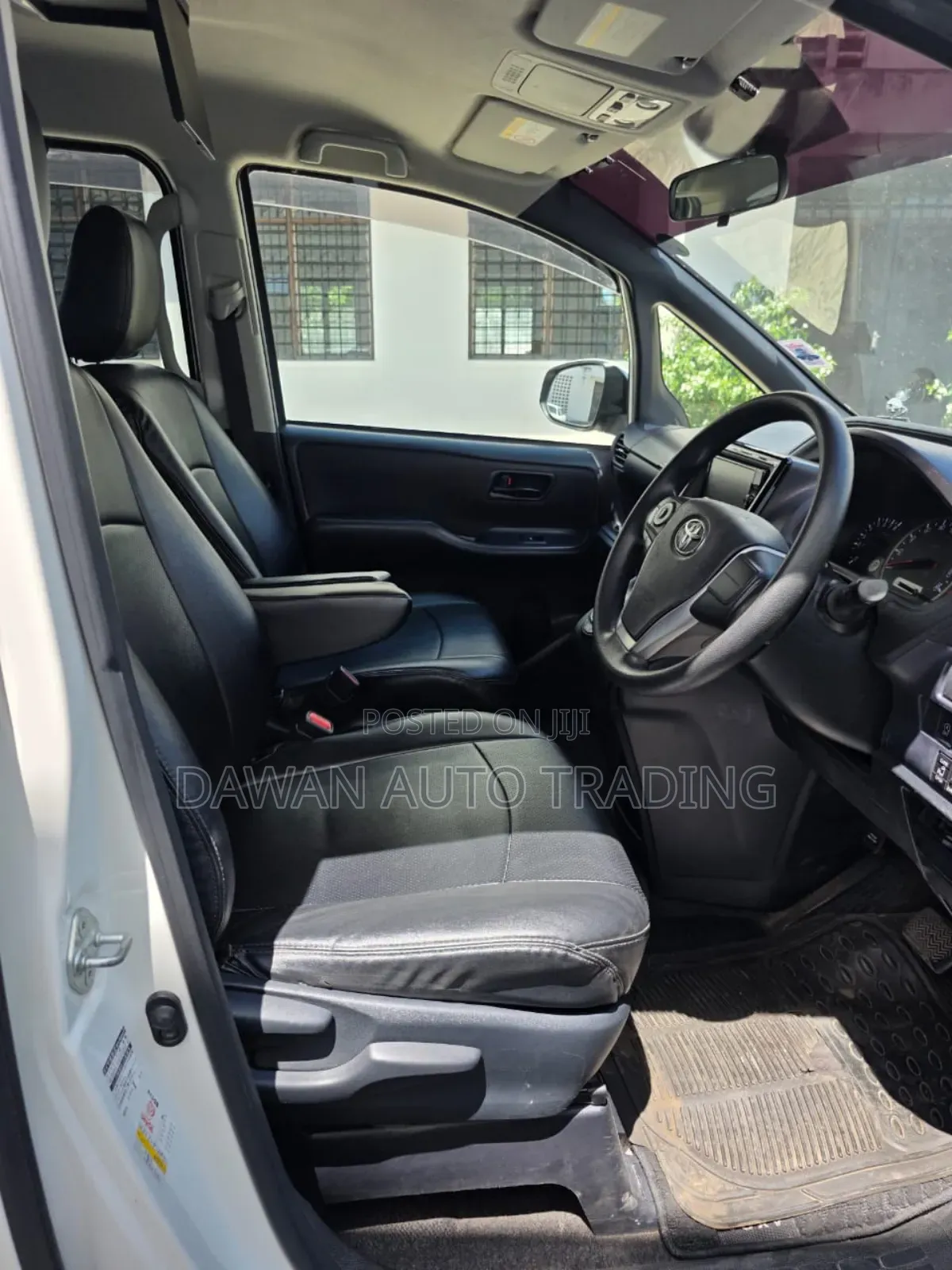 Toyota Voxy 2017 White