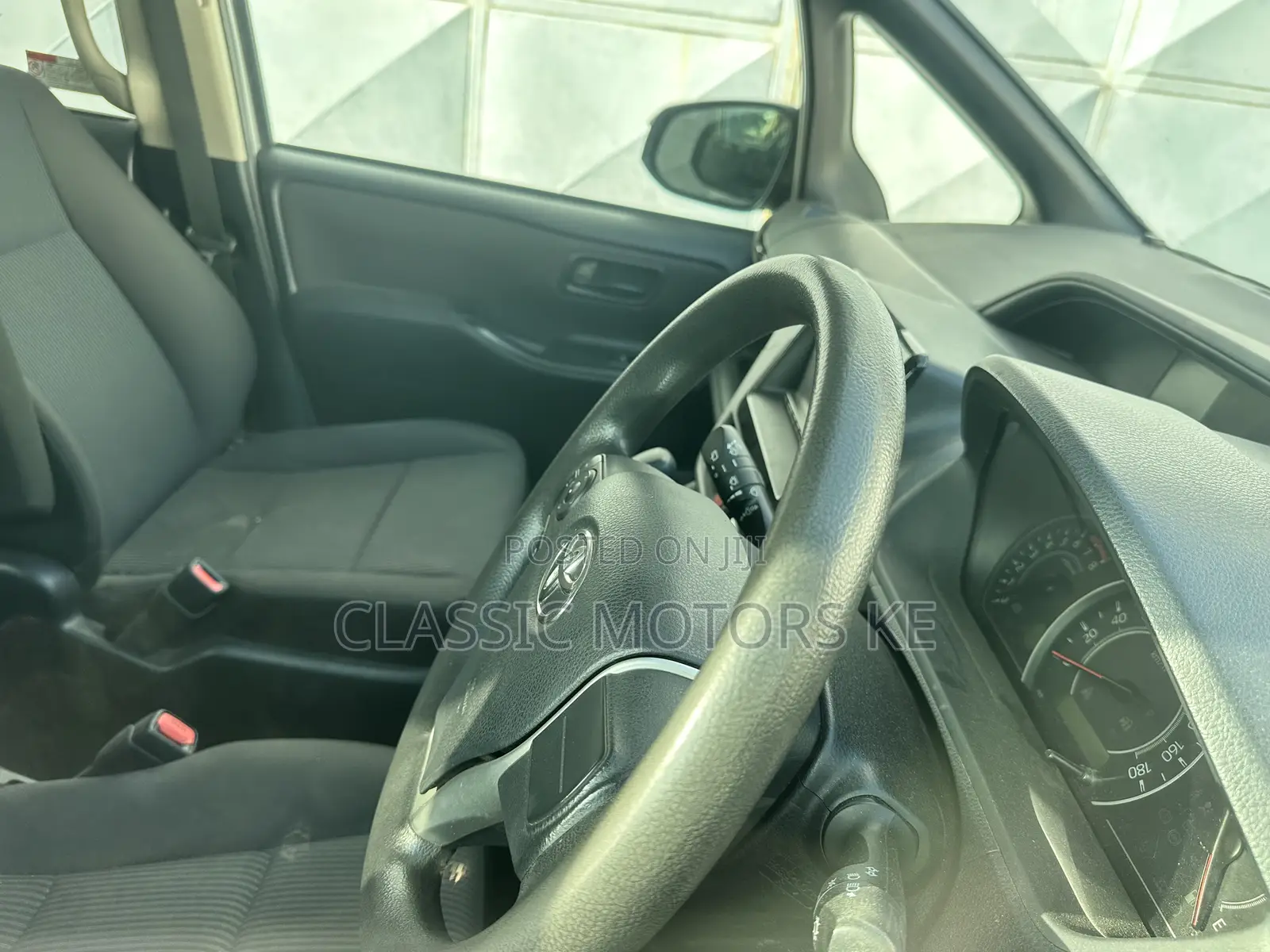 Toyota Voxy 2019 Silver