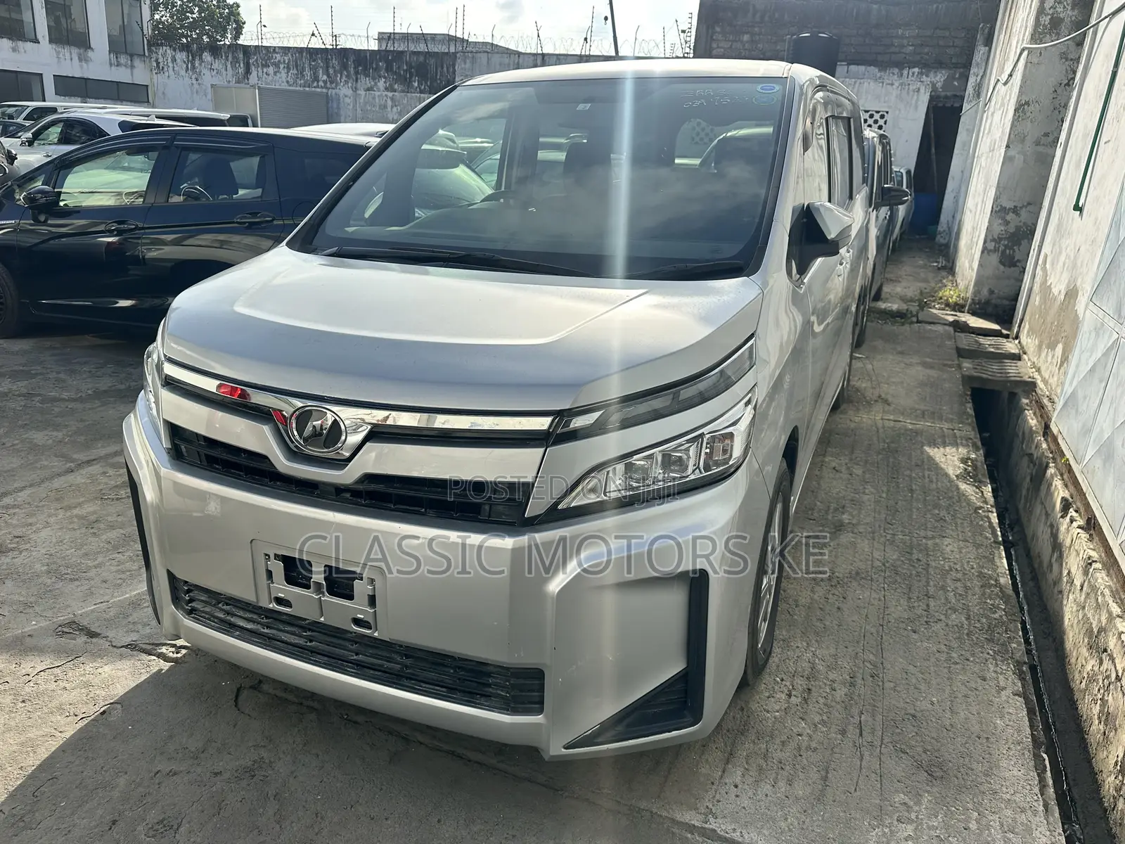 Toyota Voxy 2019 Silver