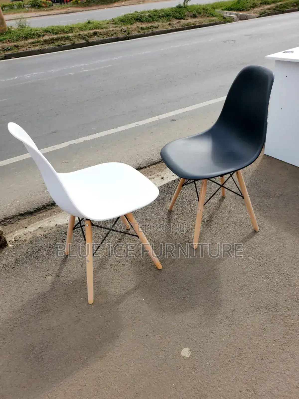 Black/White Eames Chair