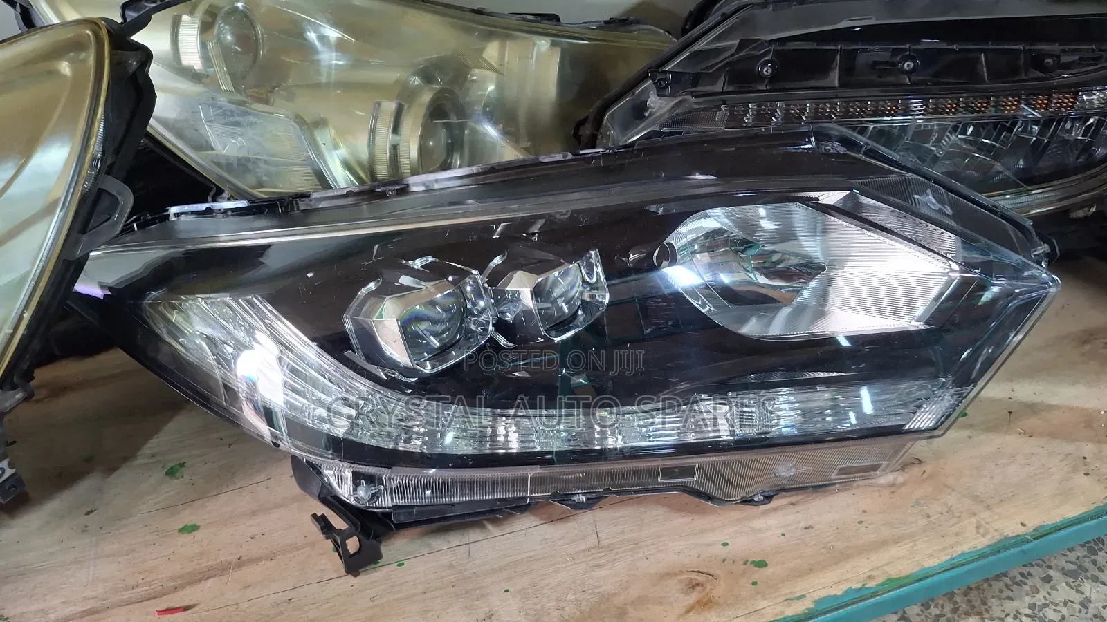 Honda Vezel Headlight 2012-2015 Xenon
