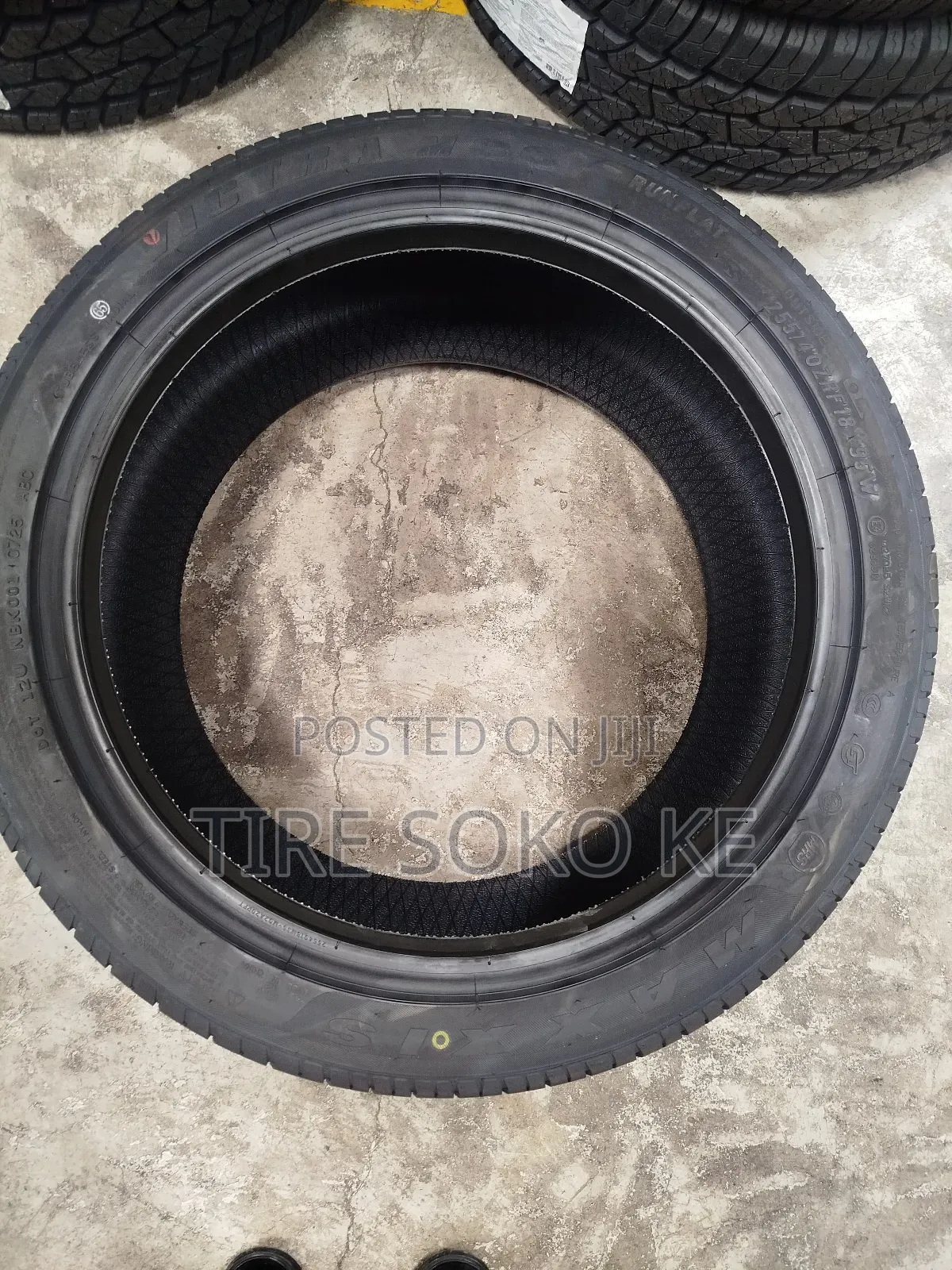 255/40r18 Maxxis Runflat Tyre