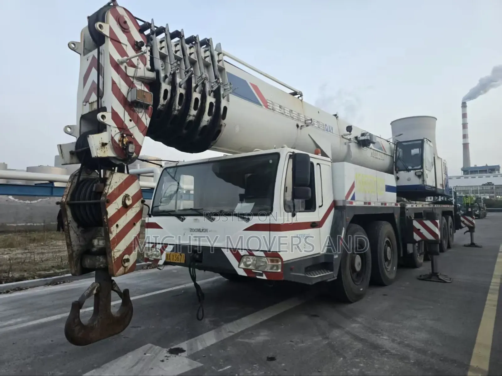 Cranes for Lifting and Errands Are Readily Available