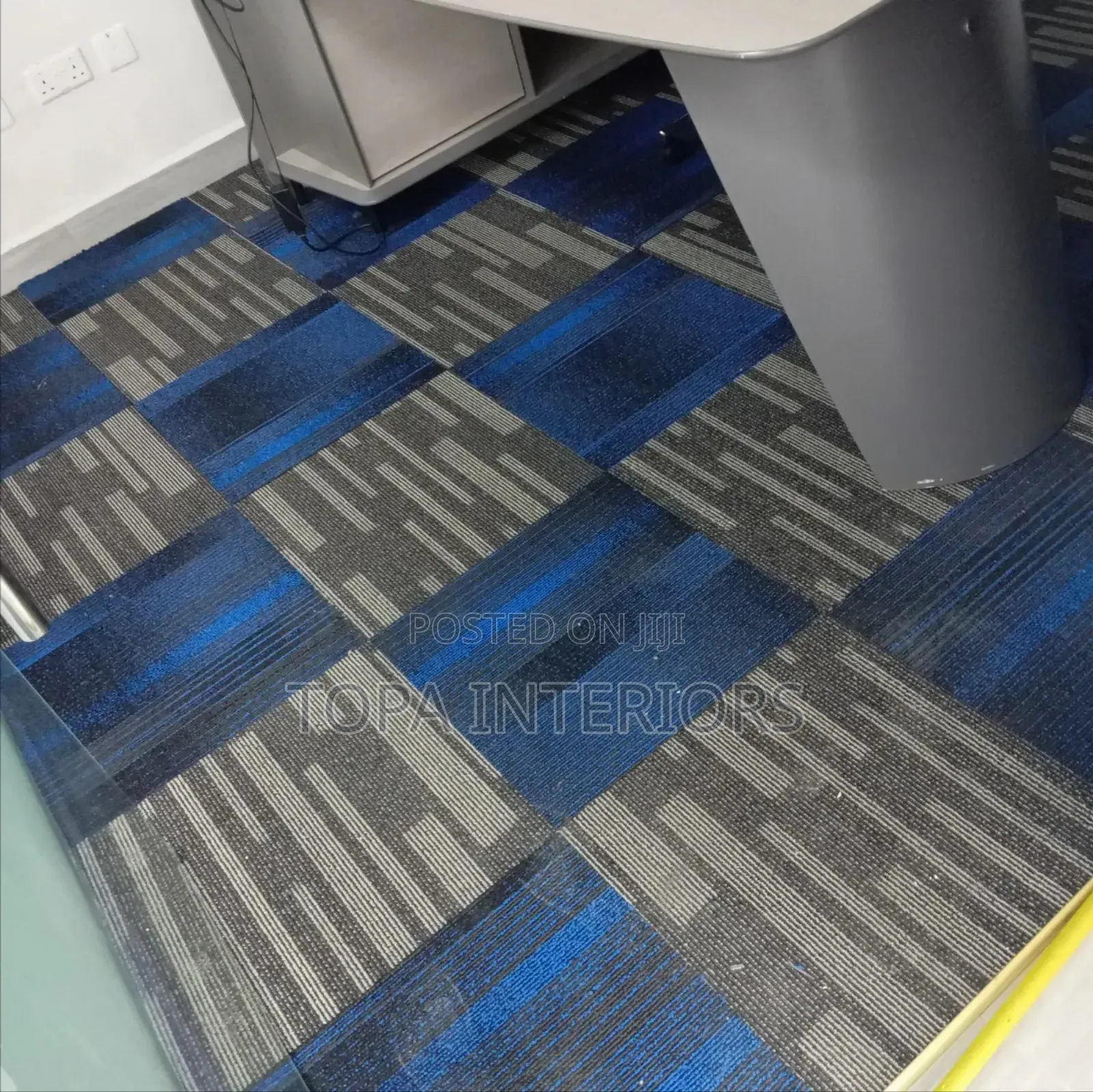 Luxurious Office Floor Tile Carpets With a PVC Rubber Backing