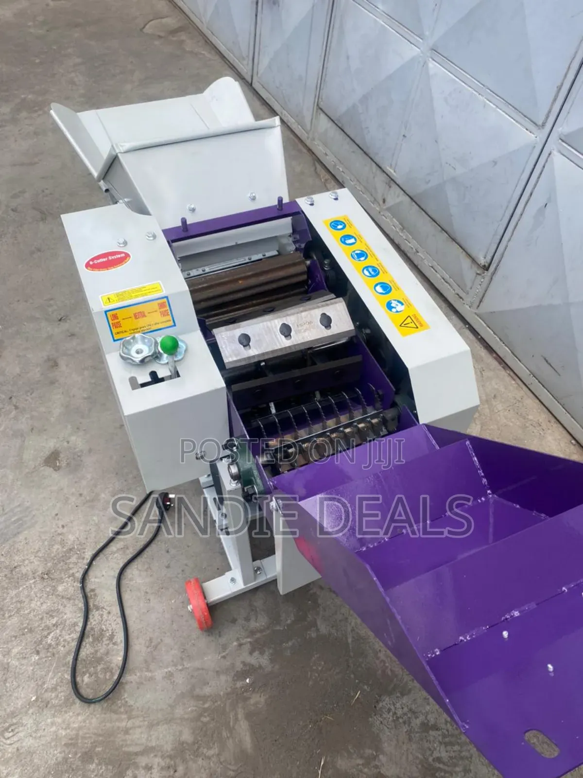 Dry Fodder Chopper Machine