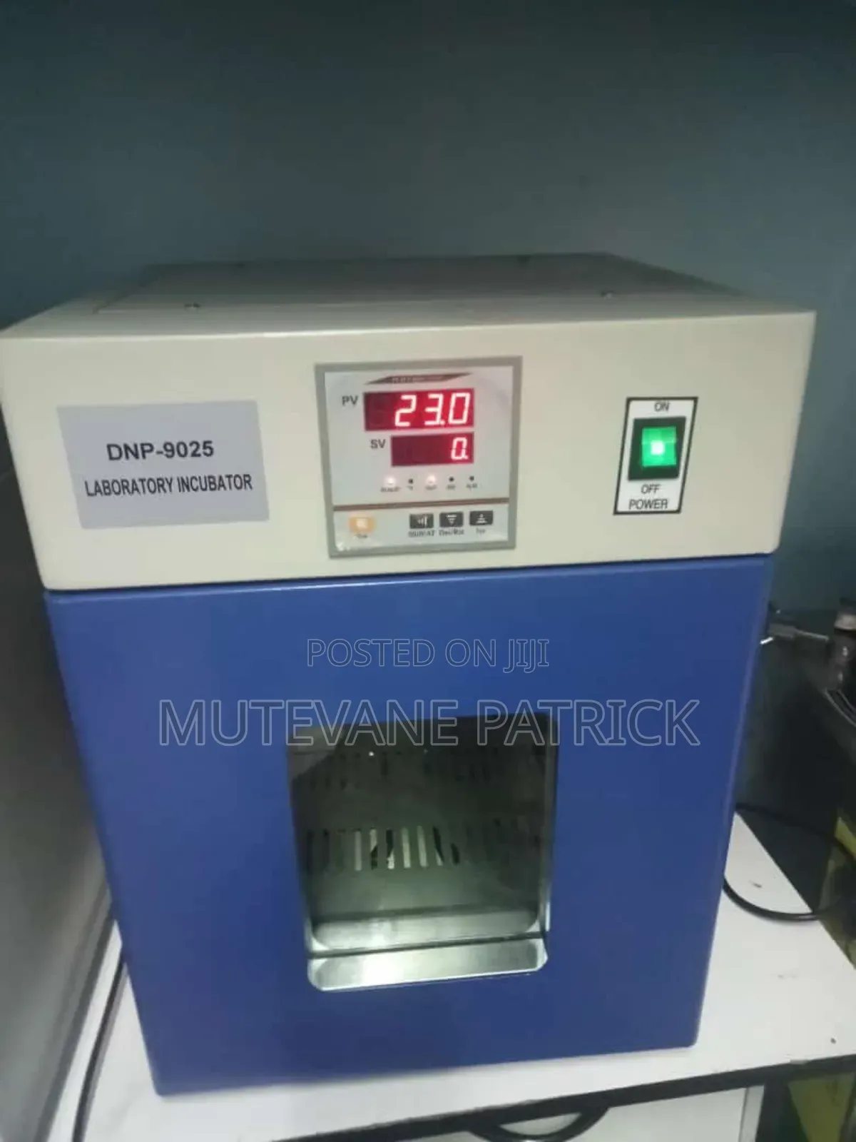 Laboratory Incubator