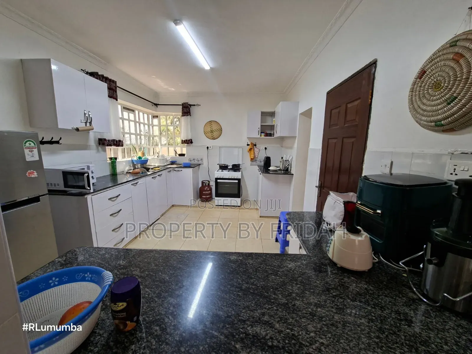 4bdrm Mansion in Kitengela for sale
