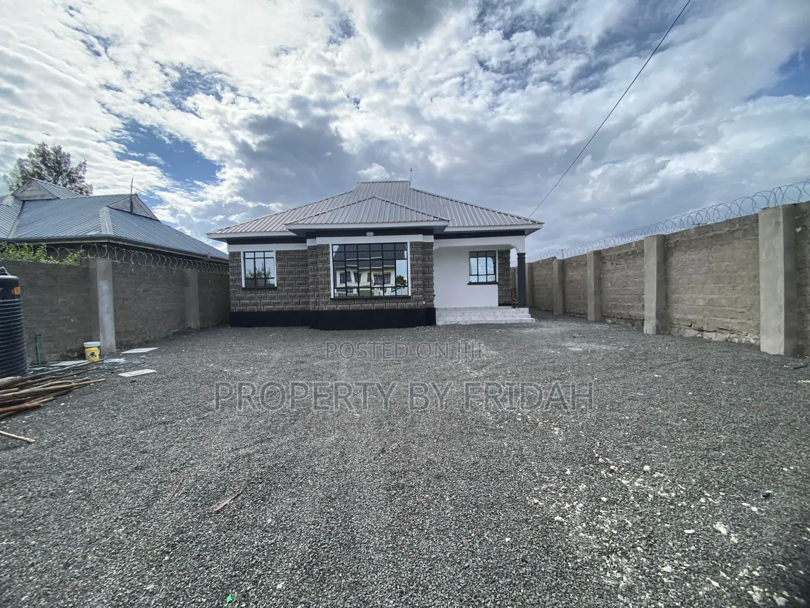 3bdrm Bungalow in Kitengela for sale