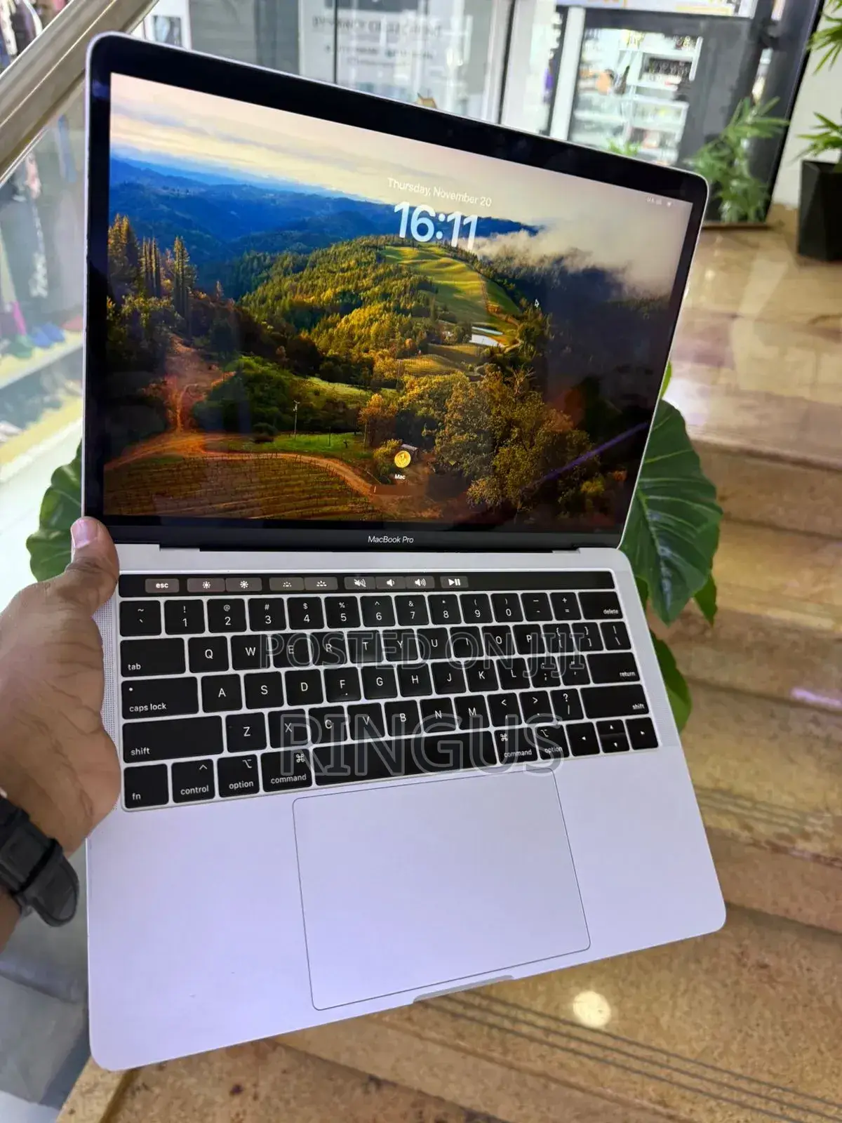 Laptop Apple MacBook Pro 2019 16GB Intel Core I7 SSD 1T
