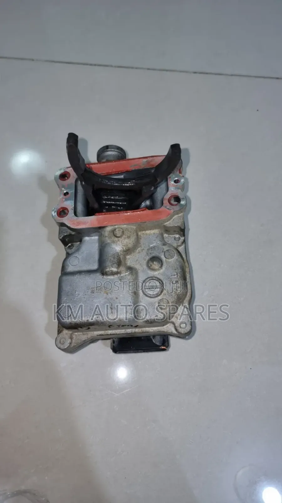 Front Differential Switch for Toyota Hilux Vigo.