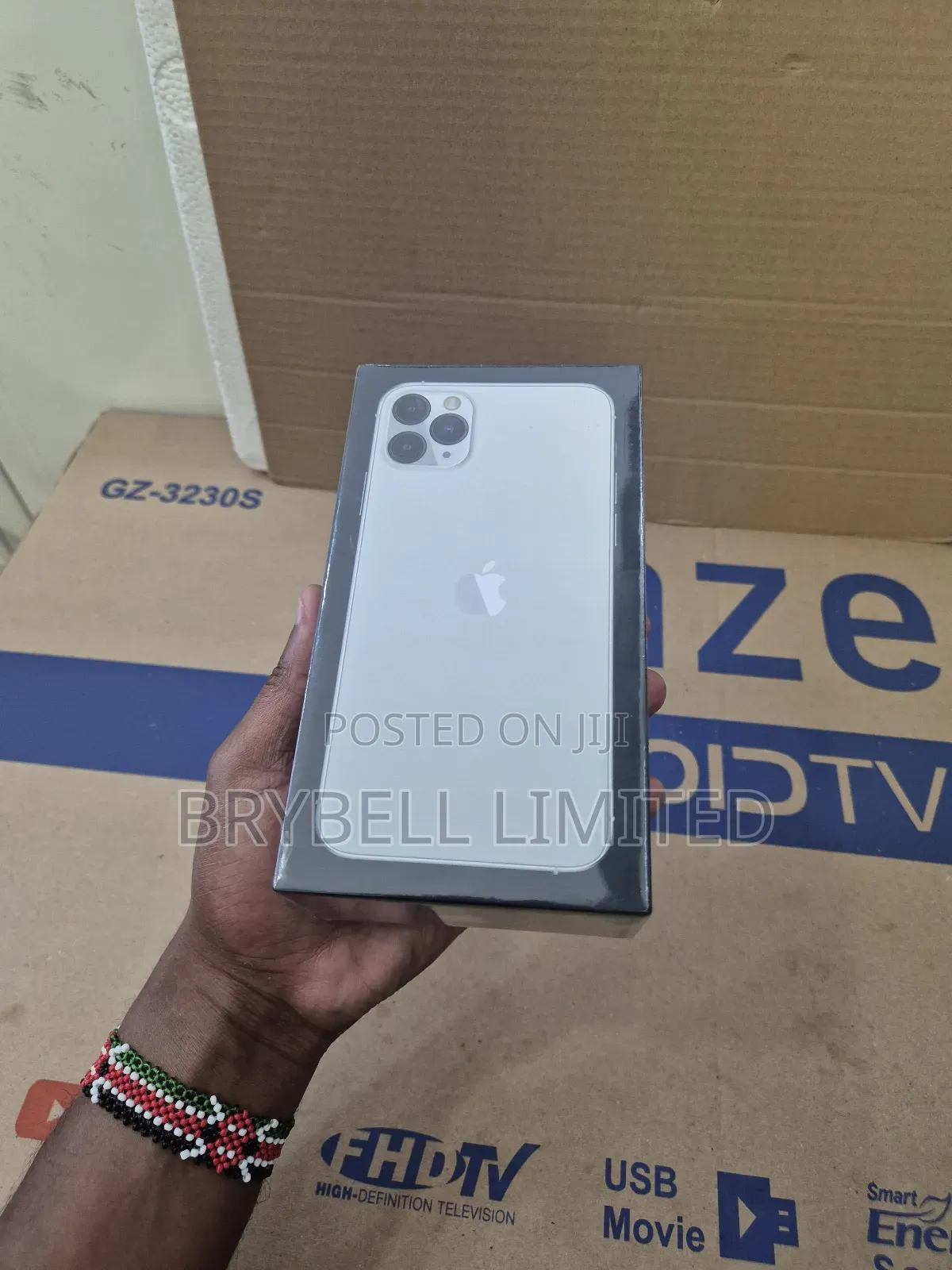 New Apple iPhone 11 Pro Max 256 GB Silver