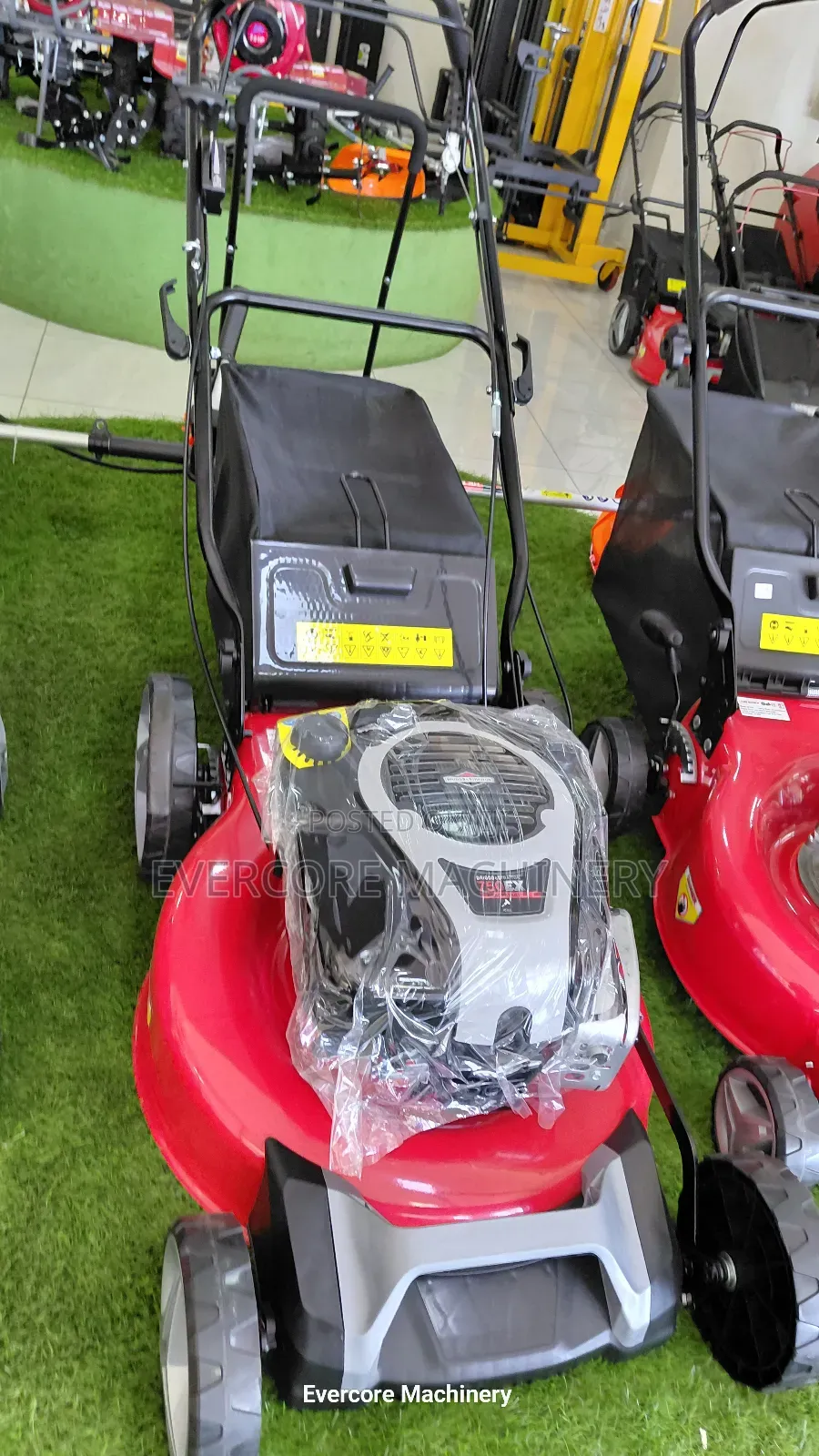 Briggs Abd Straton Big Commercial Self Propelled Lawn Mower Machine.