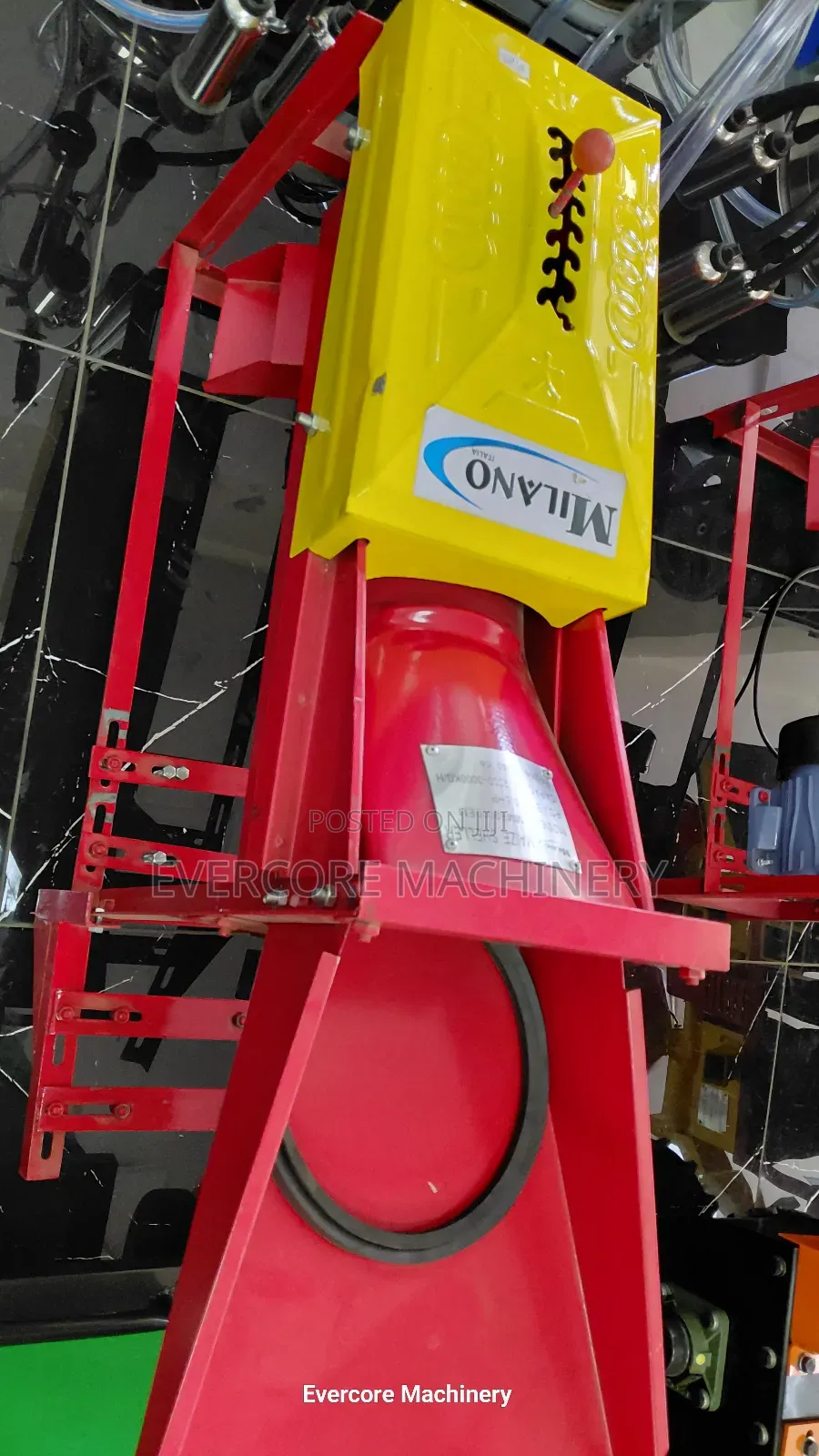 Milano Italia Maize Sheller Machine 5.5hp Petrol Engine.