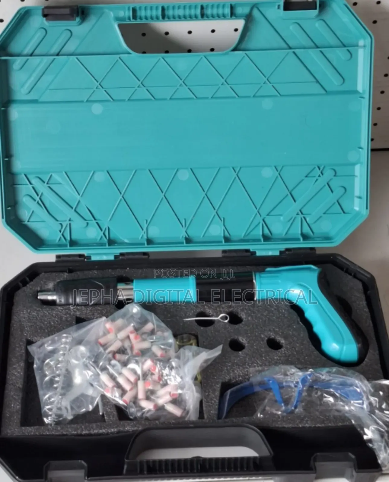 Manual Rivet Gun