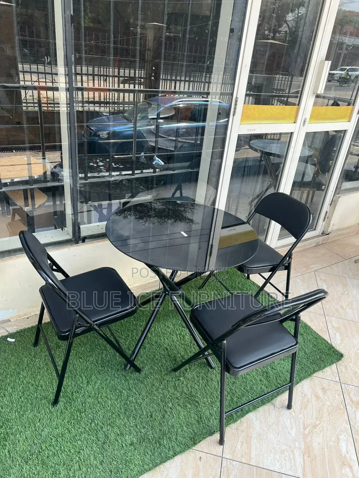 Modern Balcon Table/Chairs