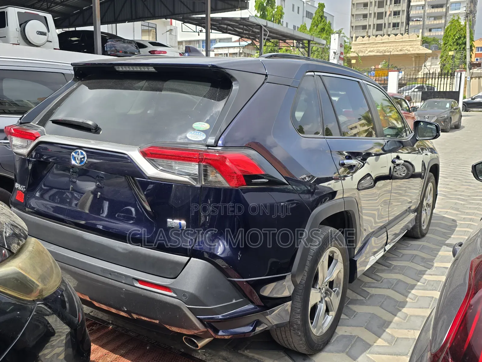 Toyota RAV4 Hybrid 2019 Blue