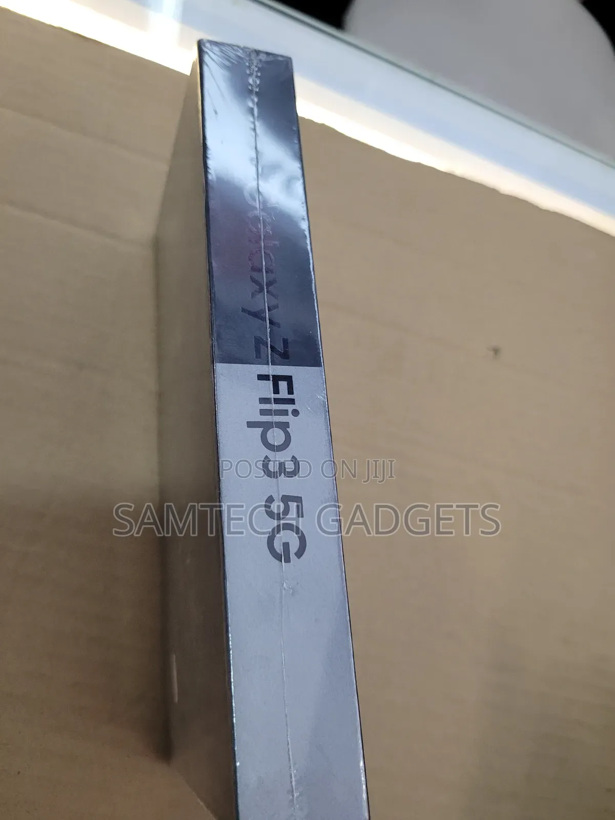 New Samsung Galaxy Z Flip3 5G 256 GB Purple