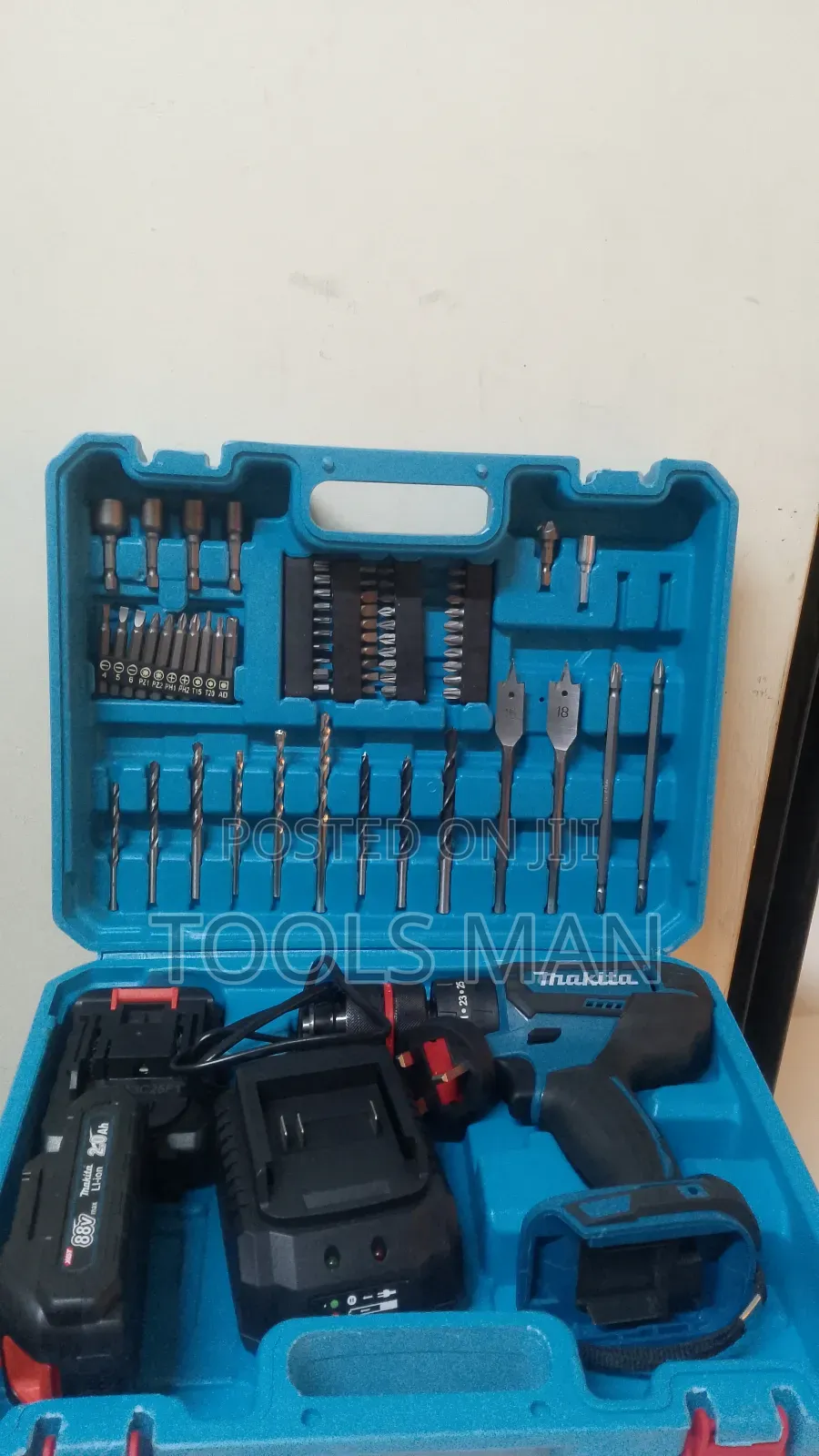 Makita Cordless Drill Complete Toolset 88v.