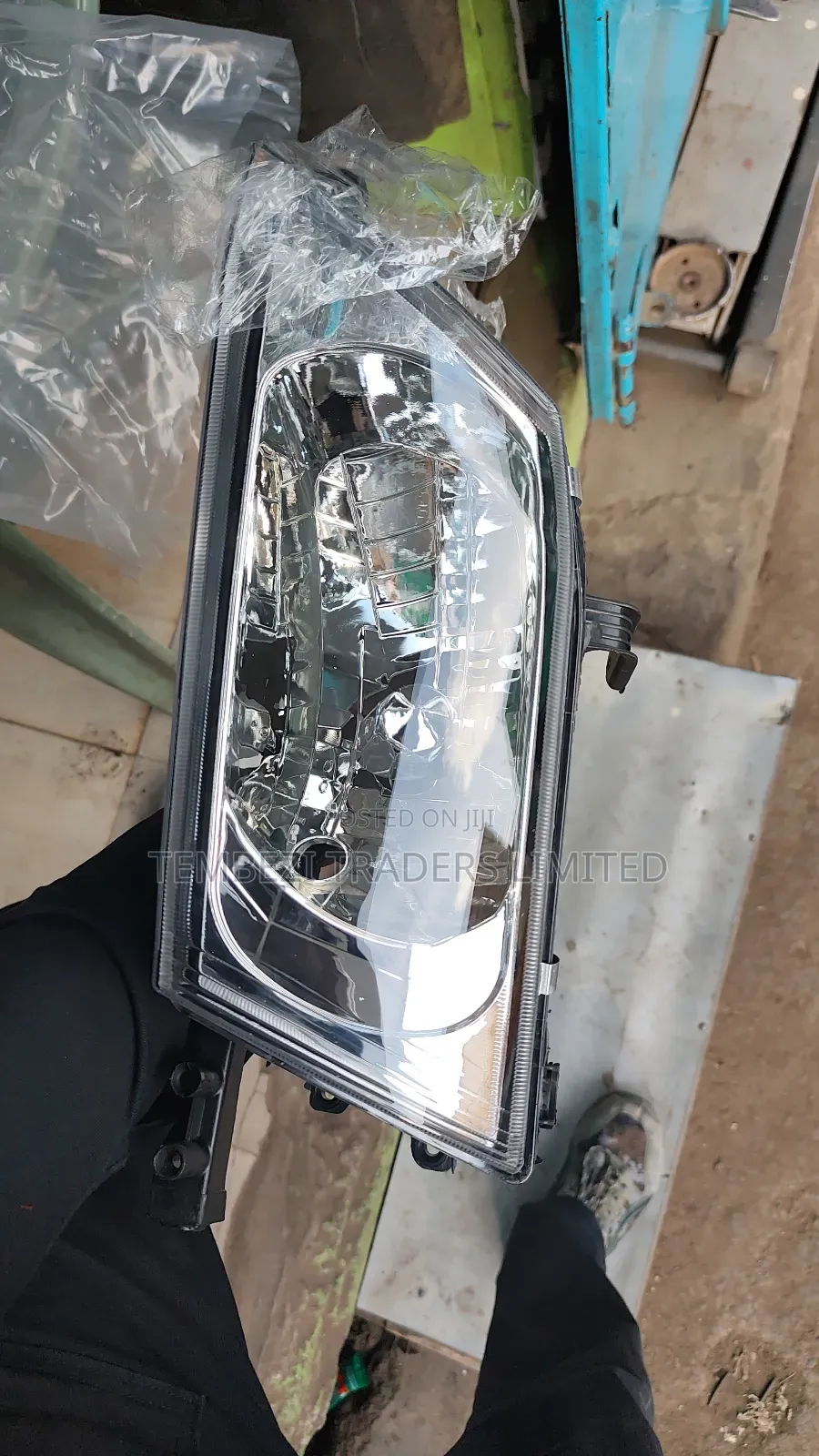 Headlight/Lamp Nissan Wingroad Y11
