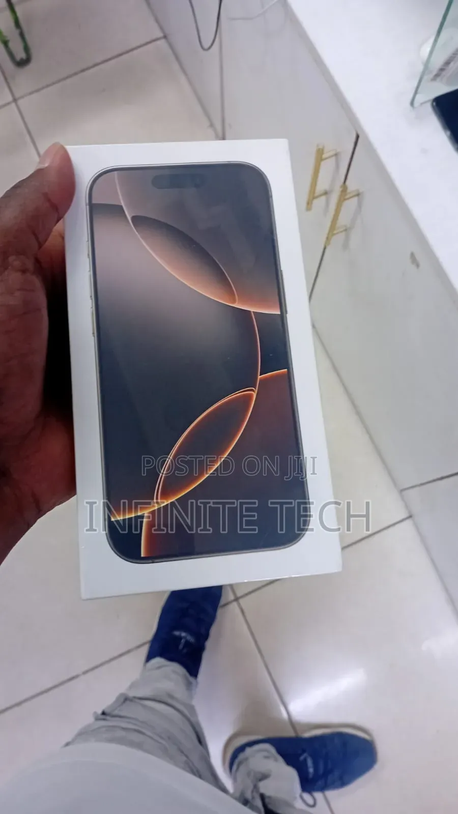 New Apple iPhone 16 Pro Max 256 GB Black