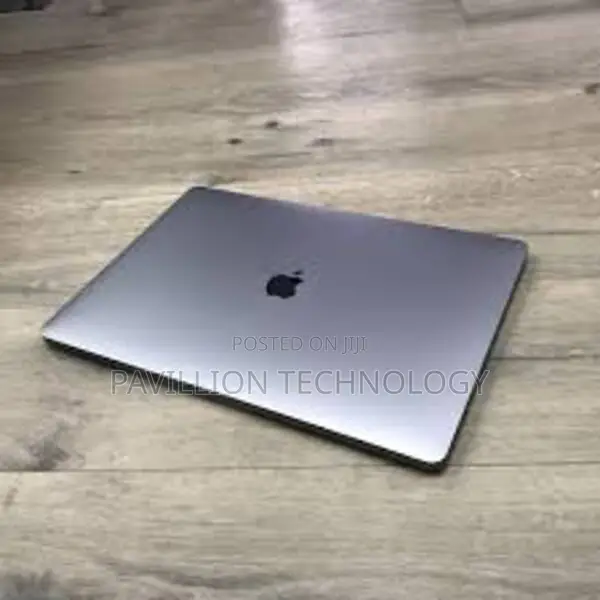 Laptop Apple MacBook 2019 16GB Intel Core i7 SSD 1T
