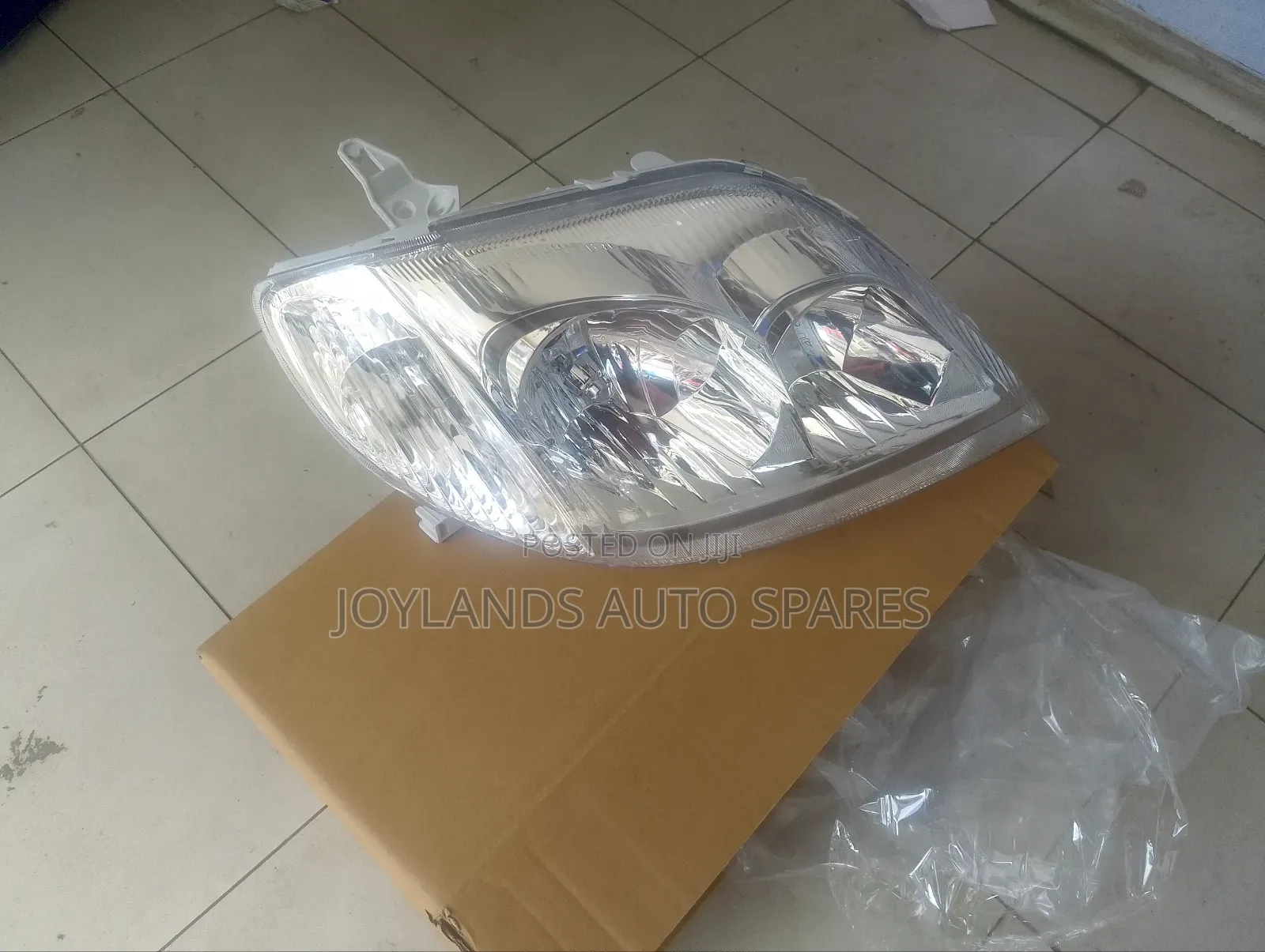 Nze/Fielder 2003 Non Xenon Headlamp