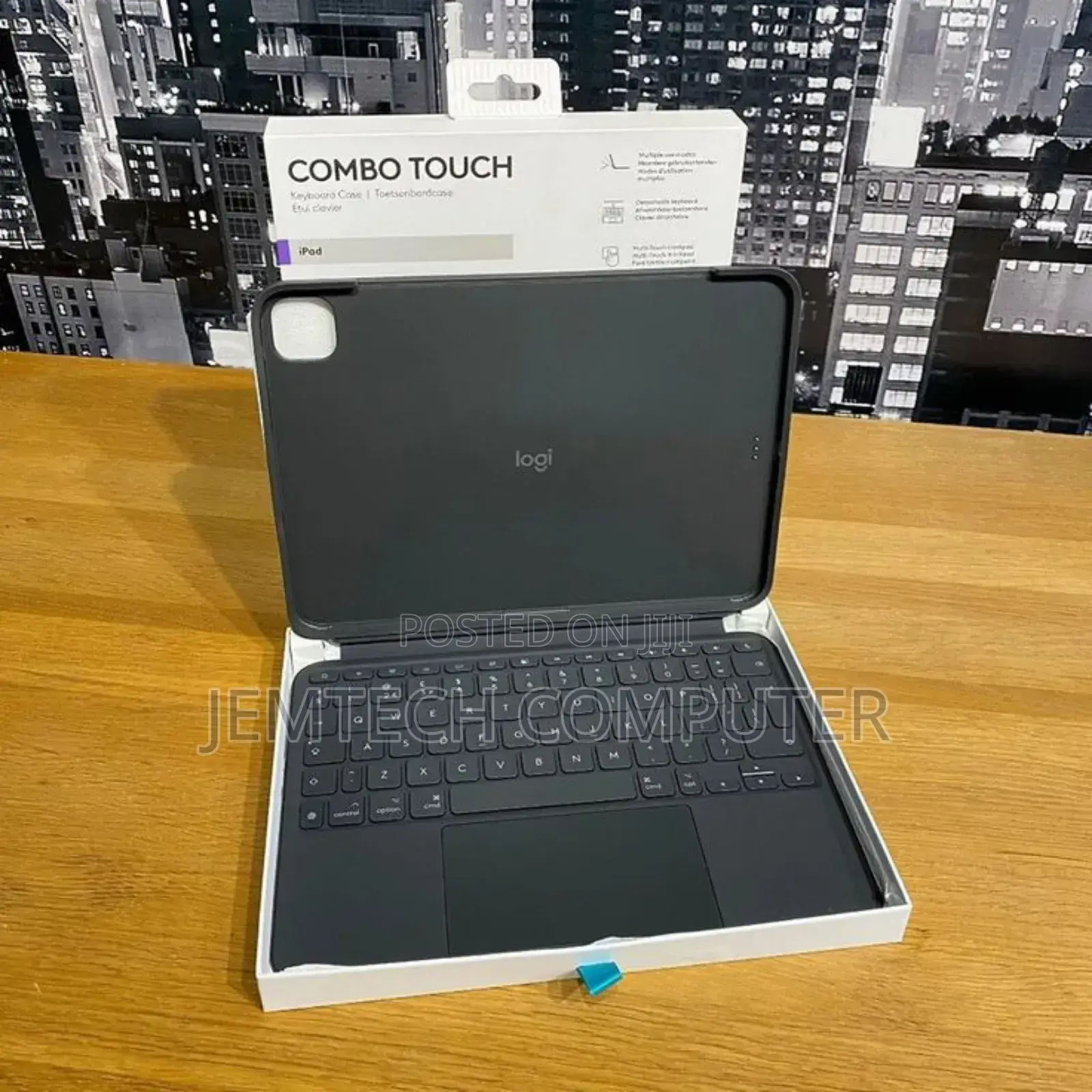 Logitech Combo Touch For iPad 10th Generation)