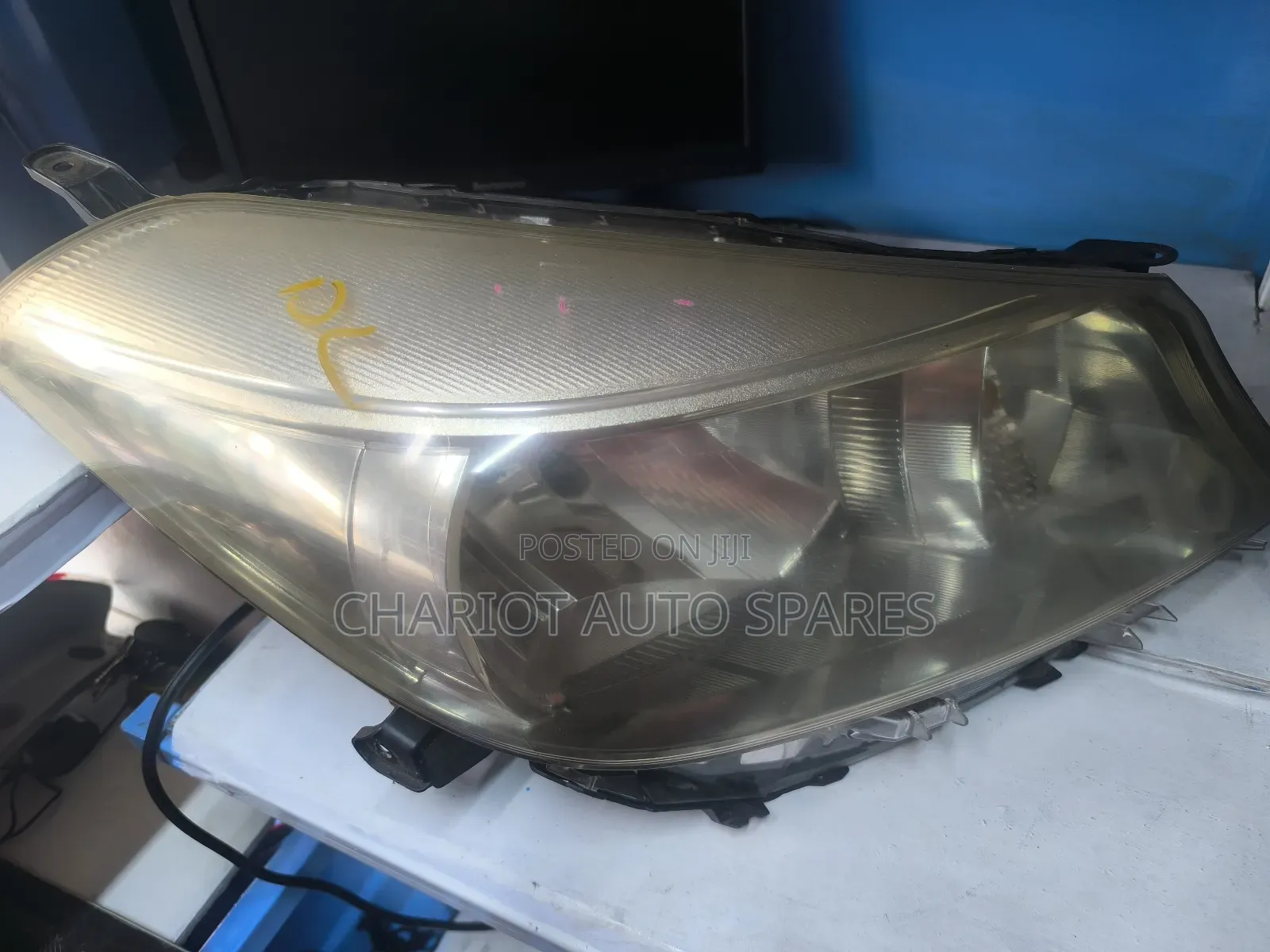Toyota Vitz Jewela  2012 Non Xenon Headlights