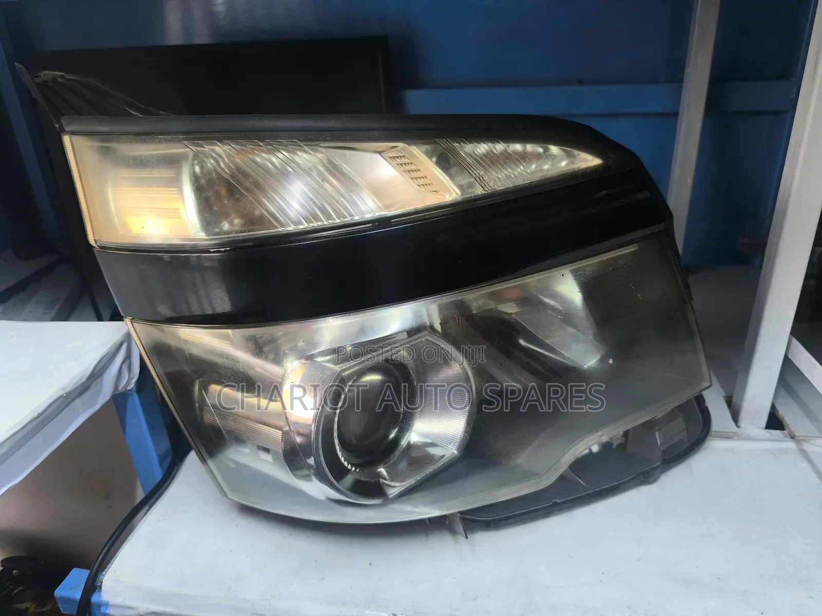 Voxy 2012 Non Xenon Headlights