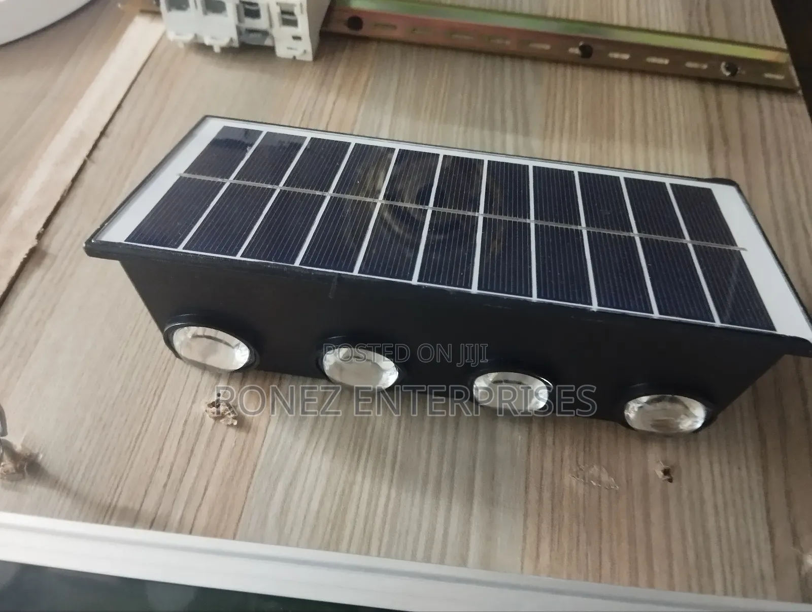 Classic Solar Wall Brackets 4 Eyes