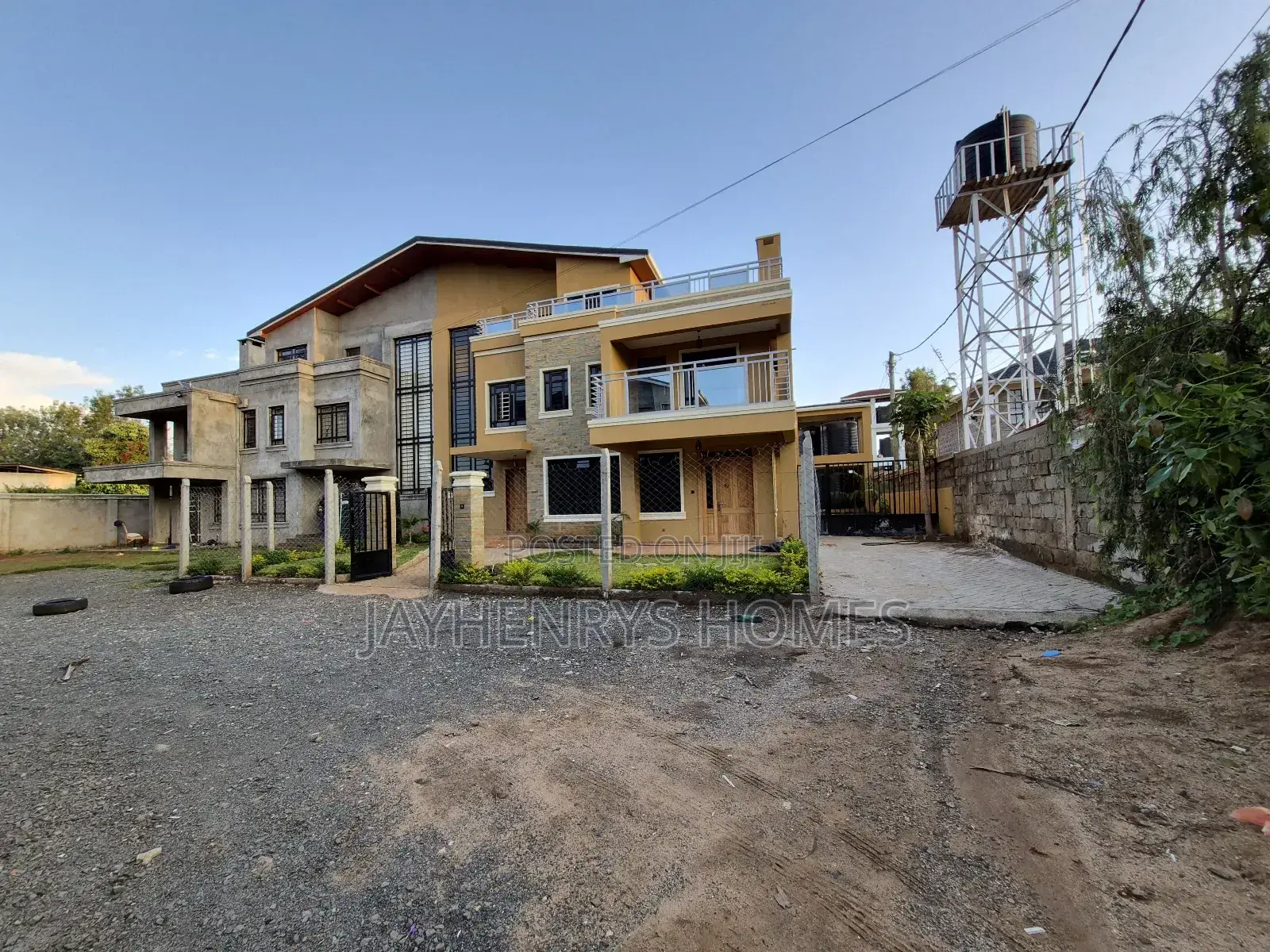 5bdrm House in Roysambu for rent